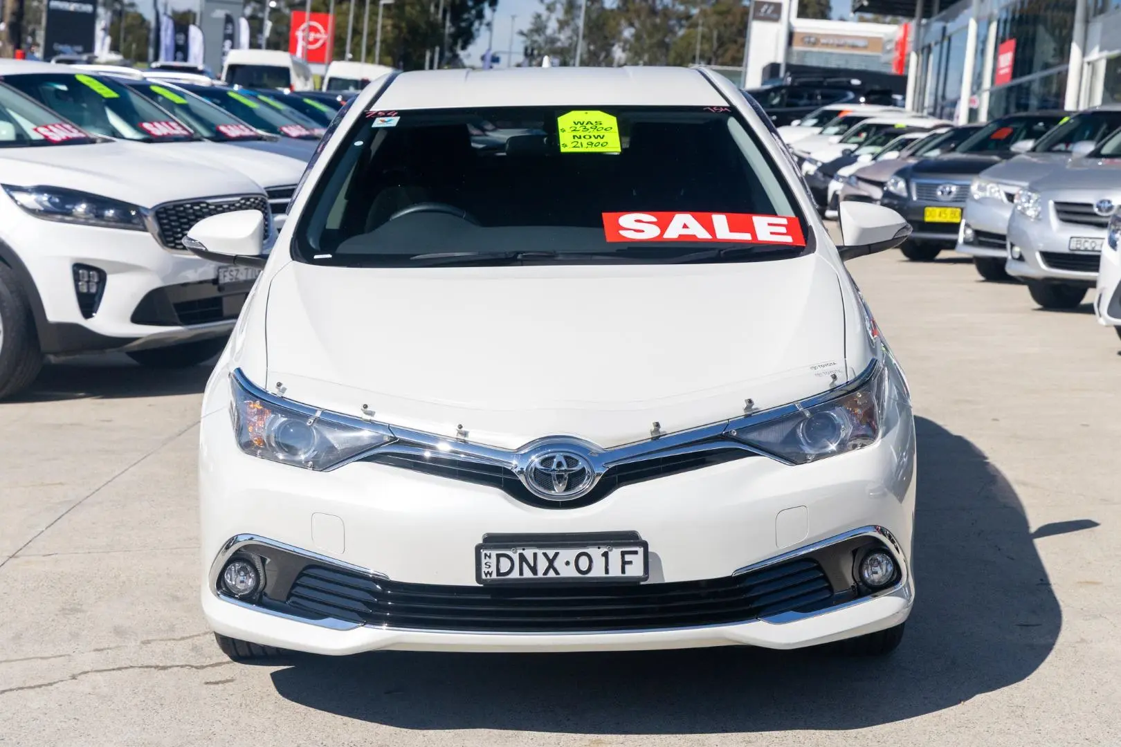 2017 Toyota Corolla Gallery Image 4