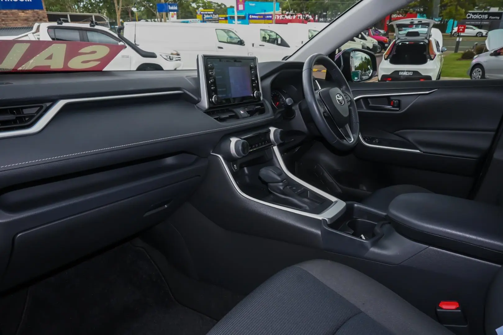 2021 Toyota RAV4 Gallery Image 8