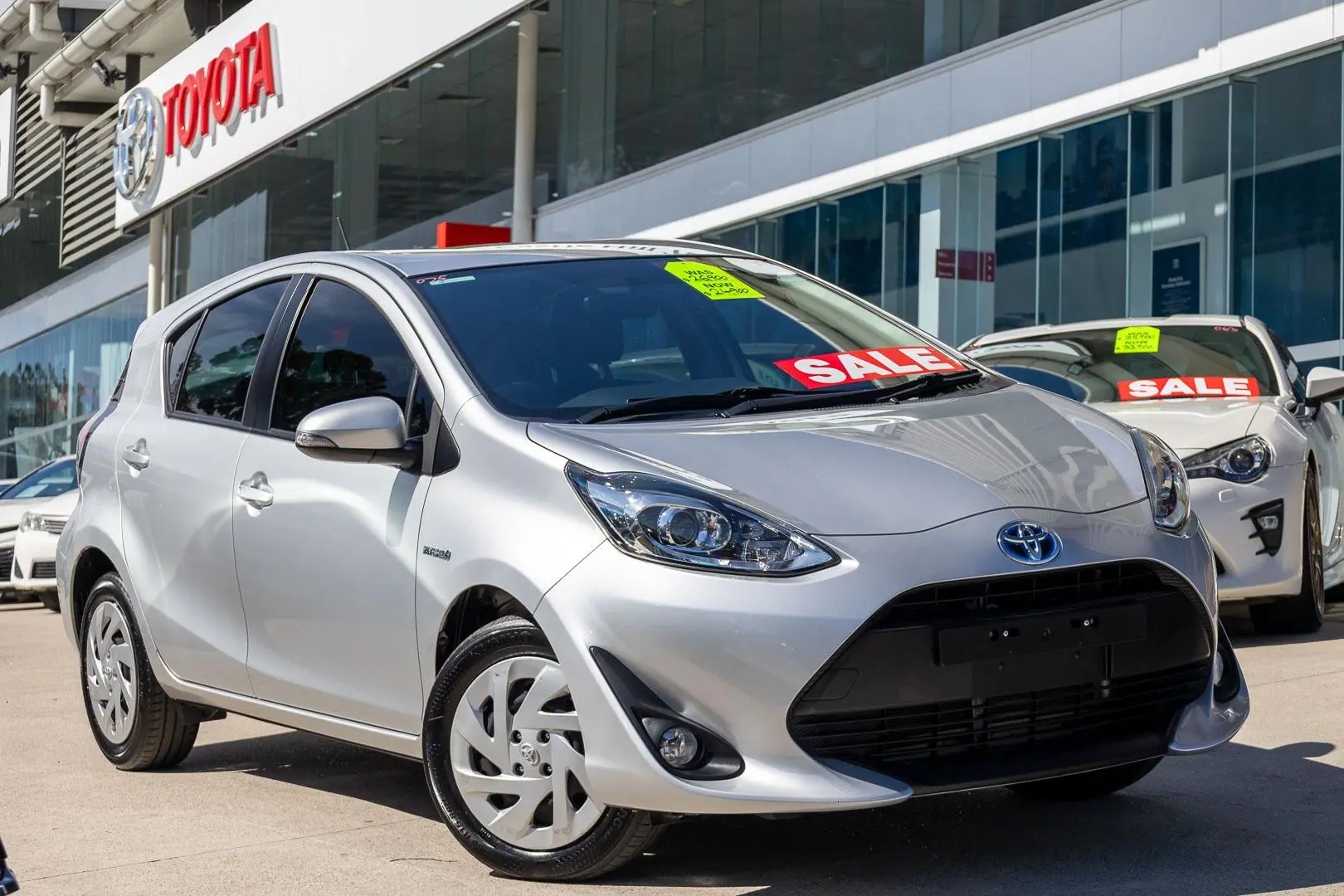 2019 Toyota Prius C Gallery Image 1