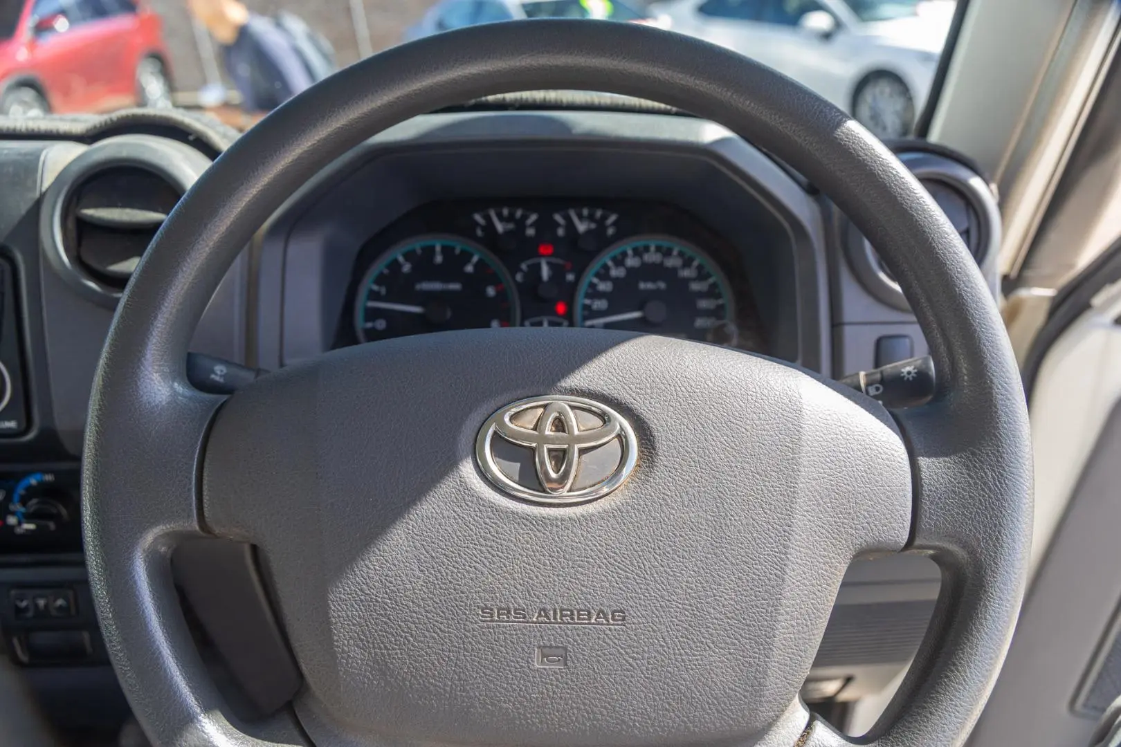 2016 Toyota Landcruiser Gallery Image 13