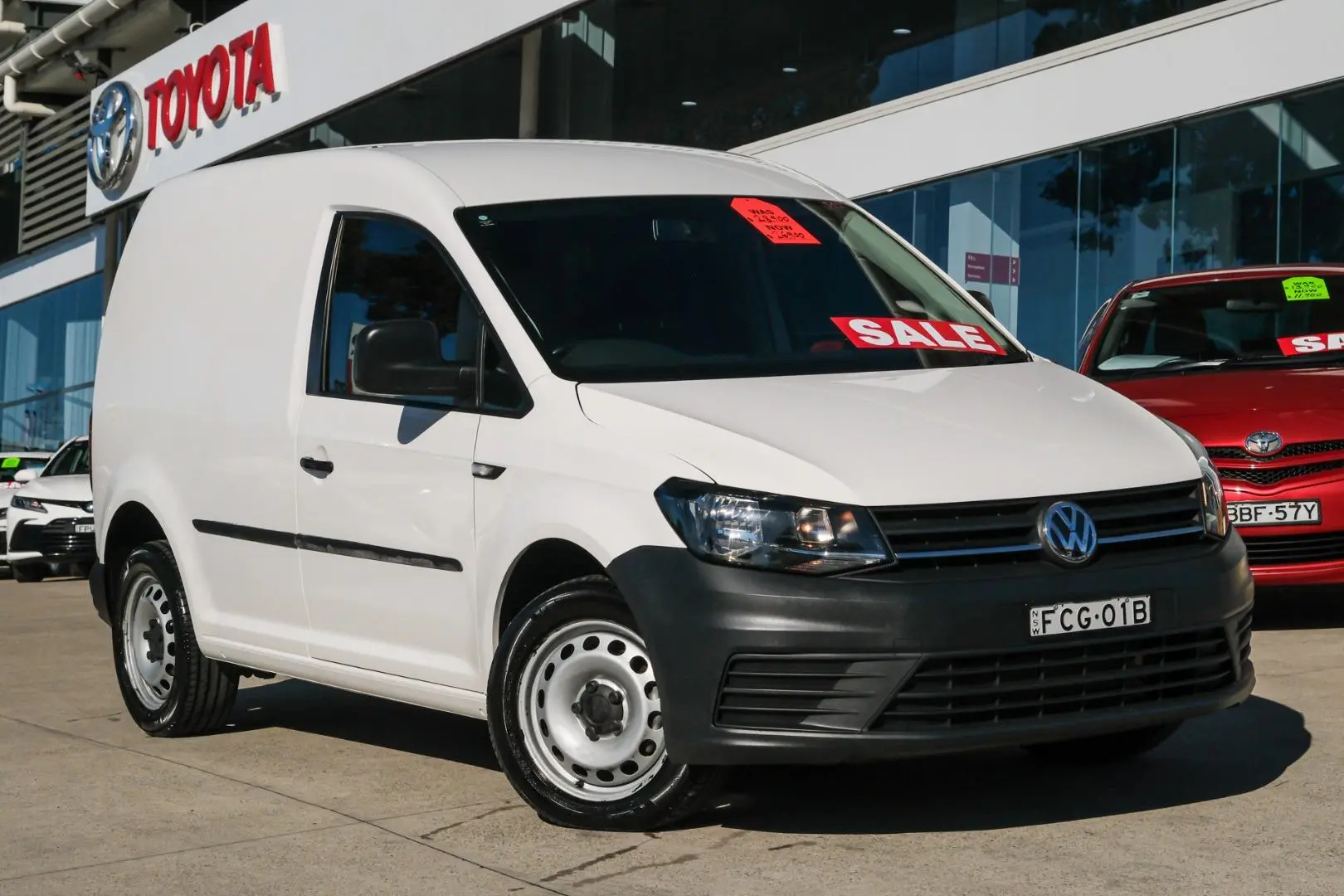 2018 Volkswagen Caddy Gallery Image 1