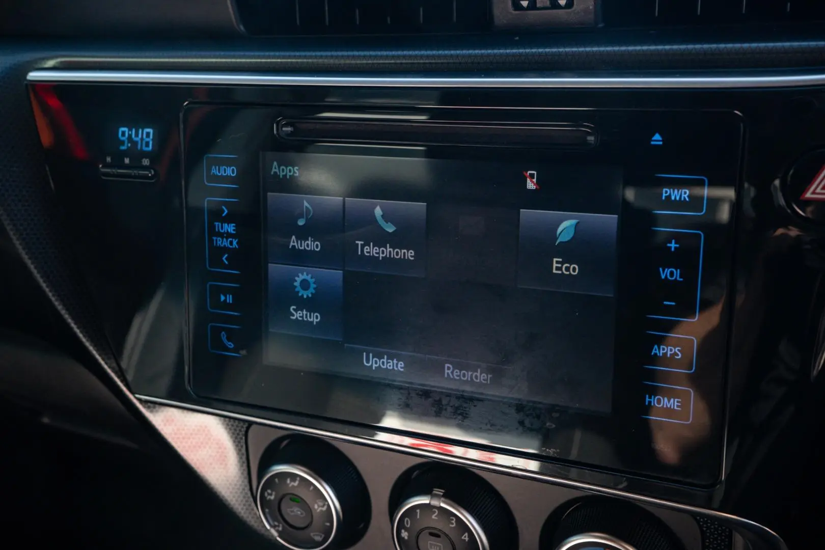 2018 Toyota Corolla Gallery Image 10