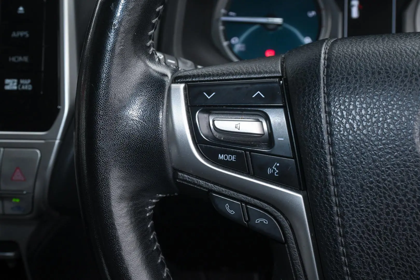 2019 Toyota Landcruiser Prado Gallery Image 12