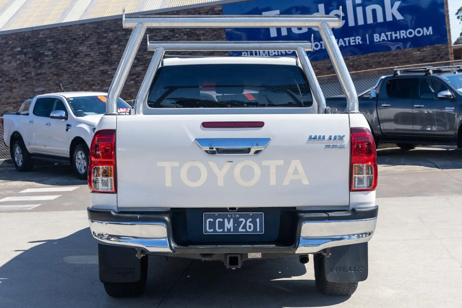 2018 Toyota Hilux Gallery Image 5