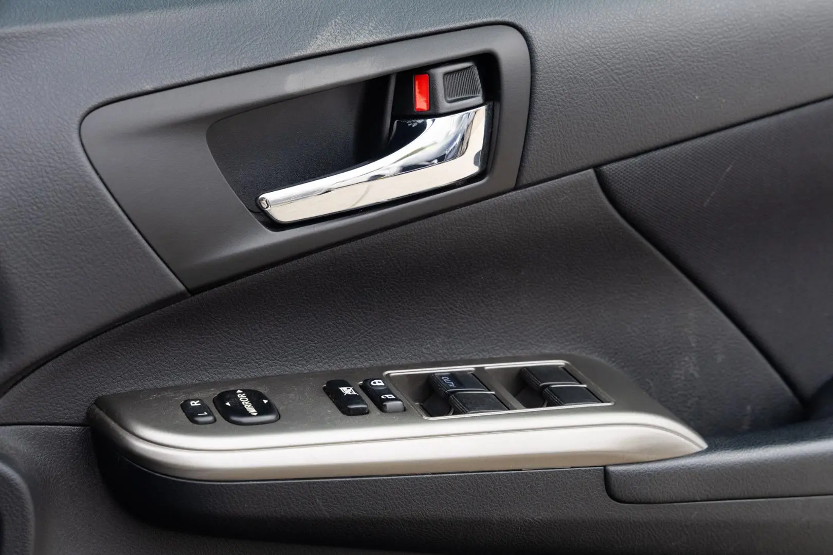 2014 Toyota Aurion Gallery Image 16