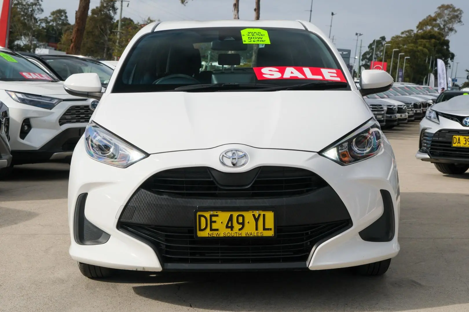 2022 Toyota Yaris Gallery Image 4