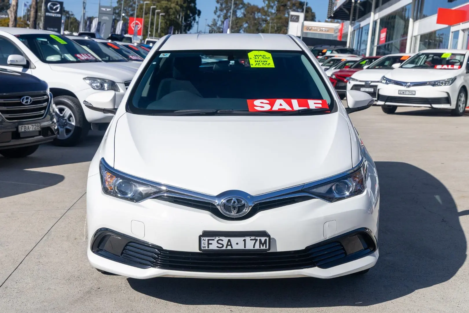 2017 Toyota Corolla Gallery Image 4
