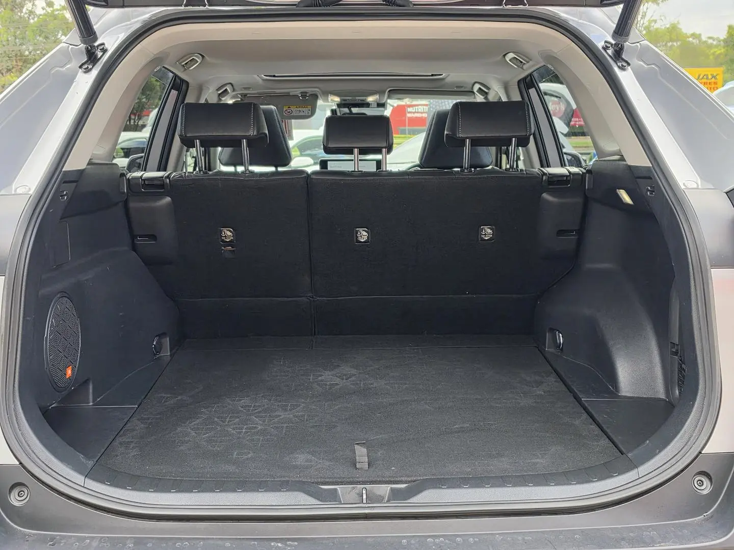 2023 Toyota RAV4 Gallery Image 11