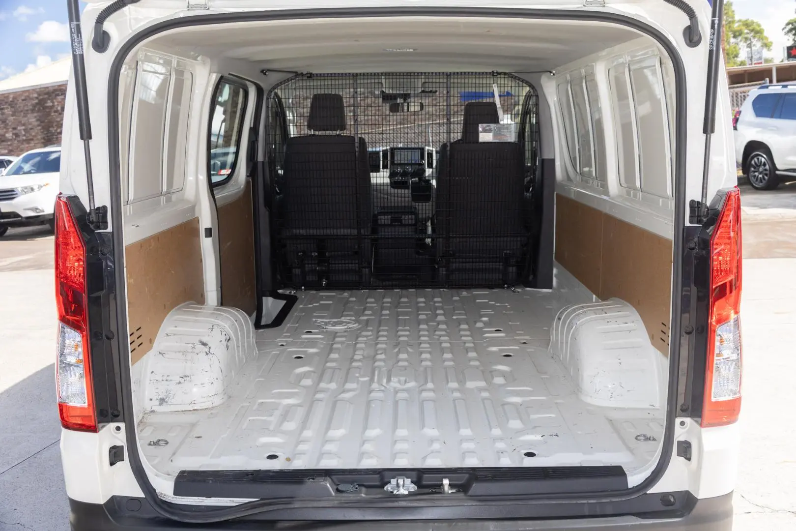 2024 Toyota Hiace Gallery Image 18