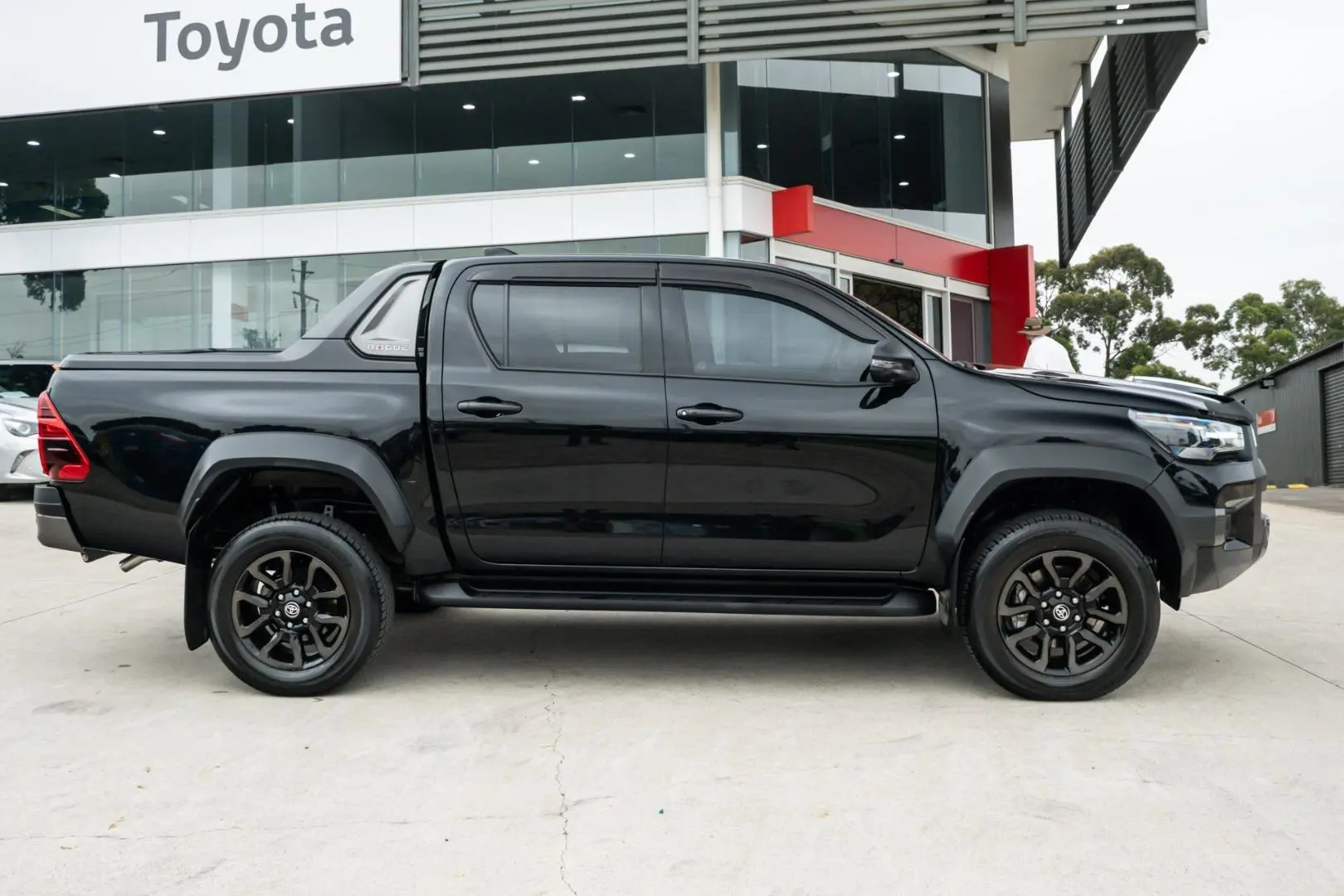 2023 Toyota Hilux Gallery Image 3