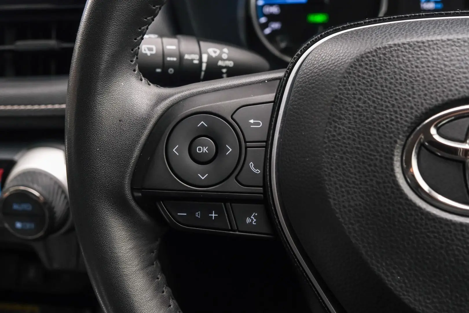 2021 Toyota RAV4 Gallery Image 16