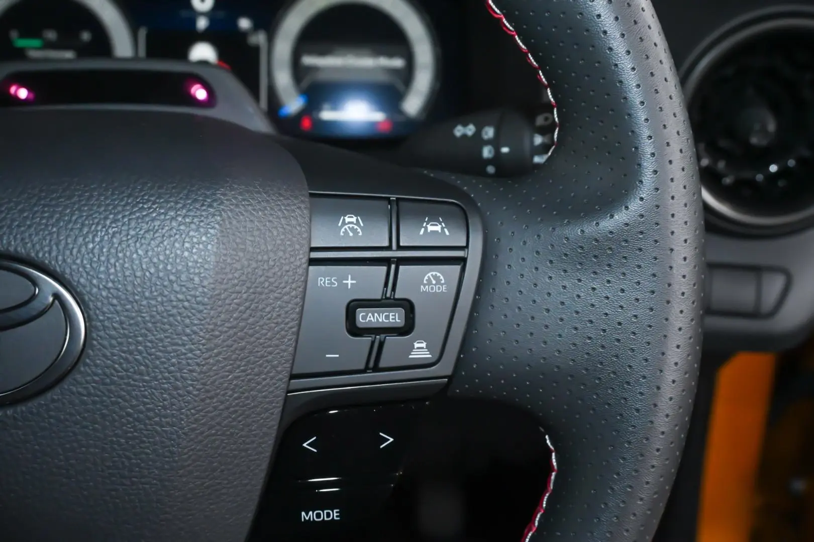 2025 Toyota C-HR Gallery Image 14