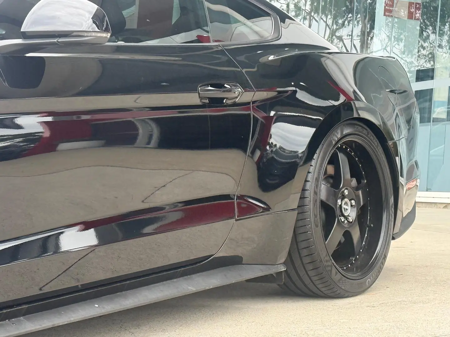 2017 Ford Mustang Gallery Image 31