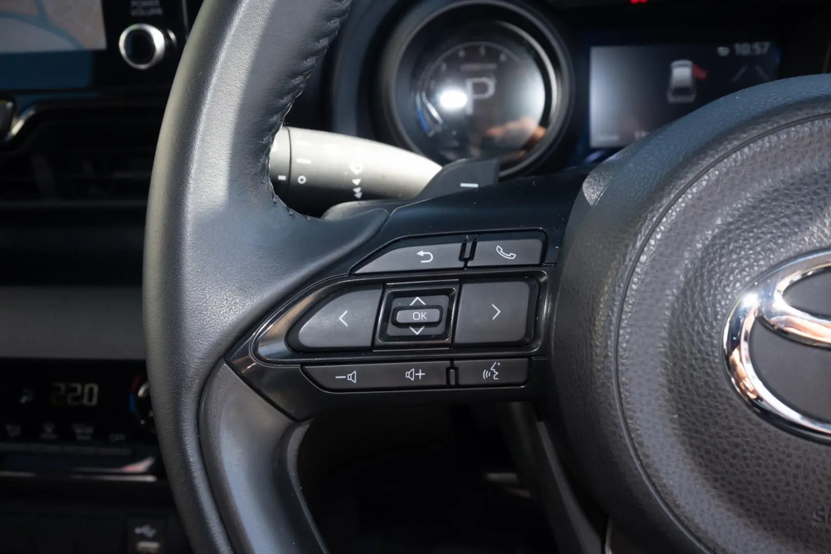 2023 Toyota Yaris Cross Gallery Image 12