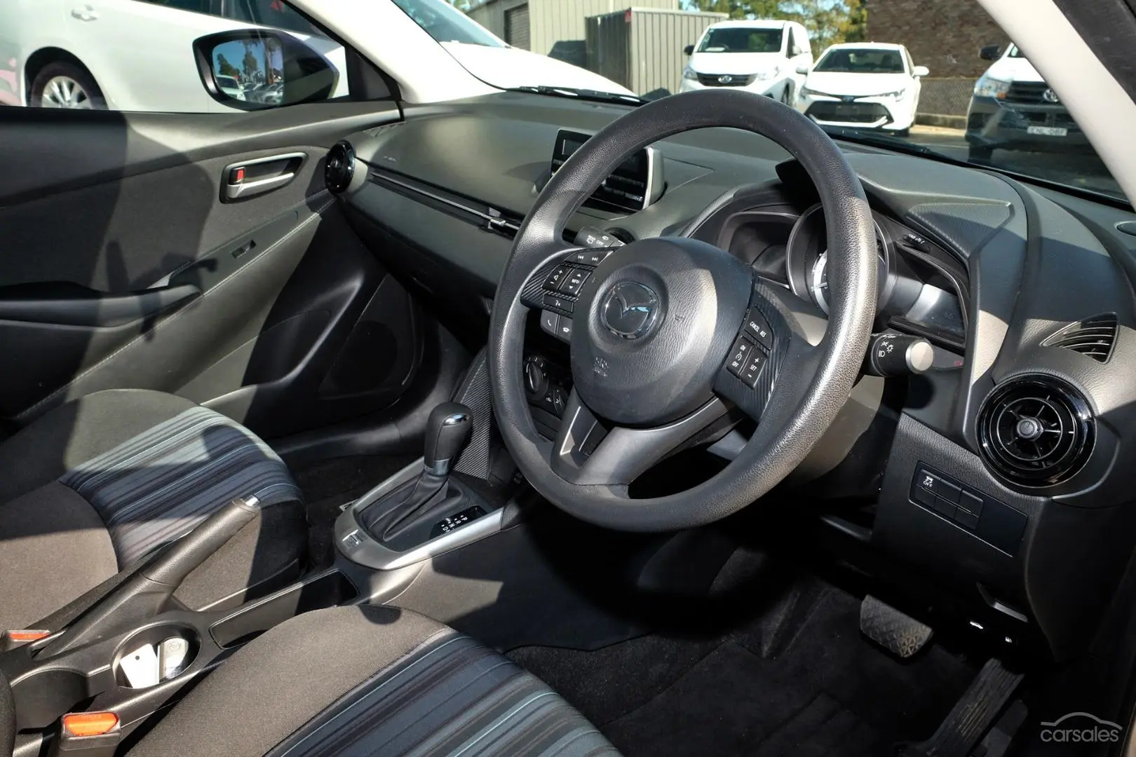 2016 Mazda 2 Image 6