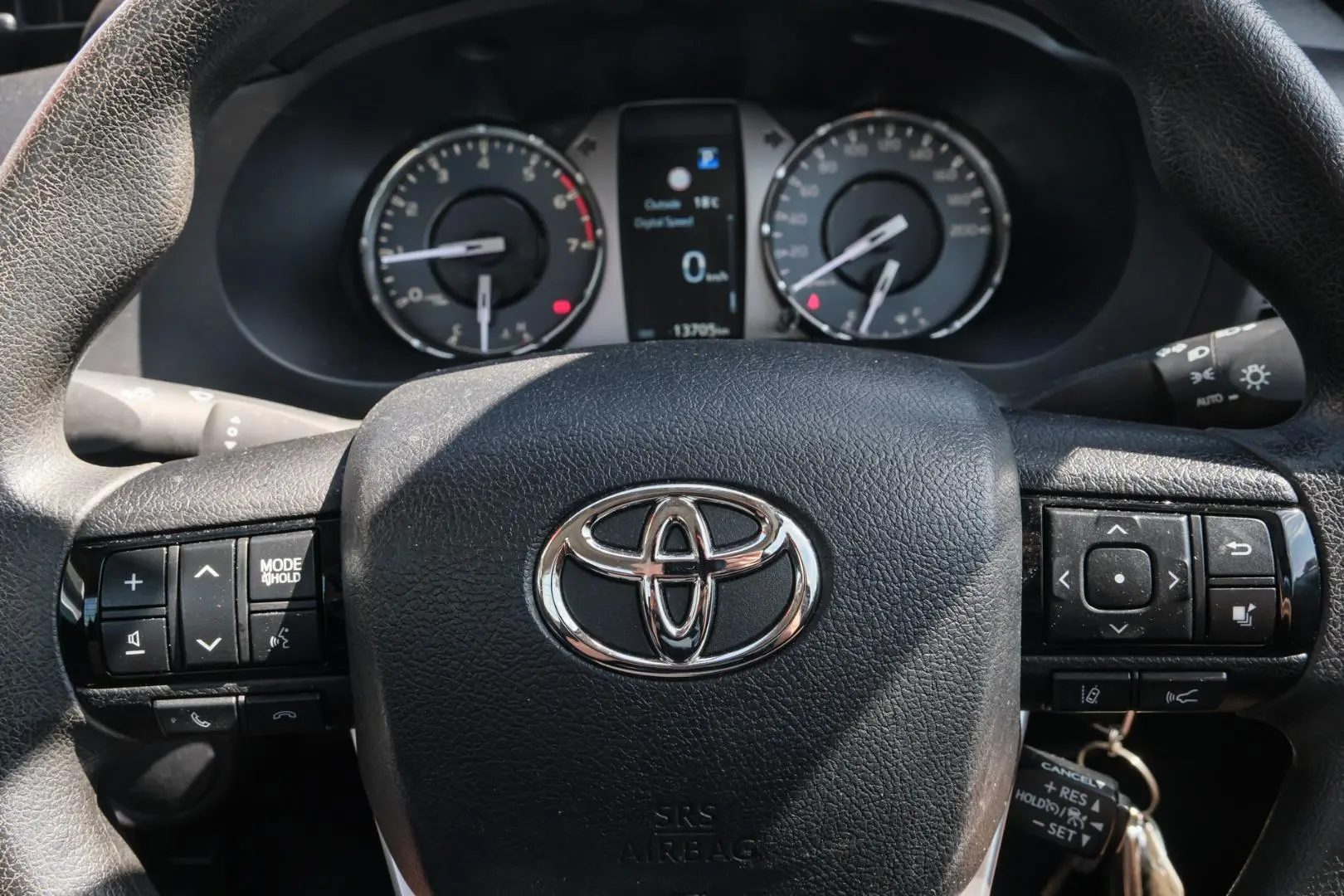 2022 Toyota Hilux Image 10