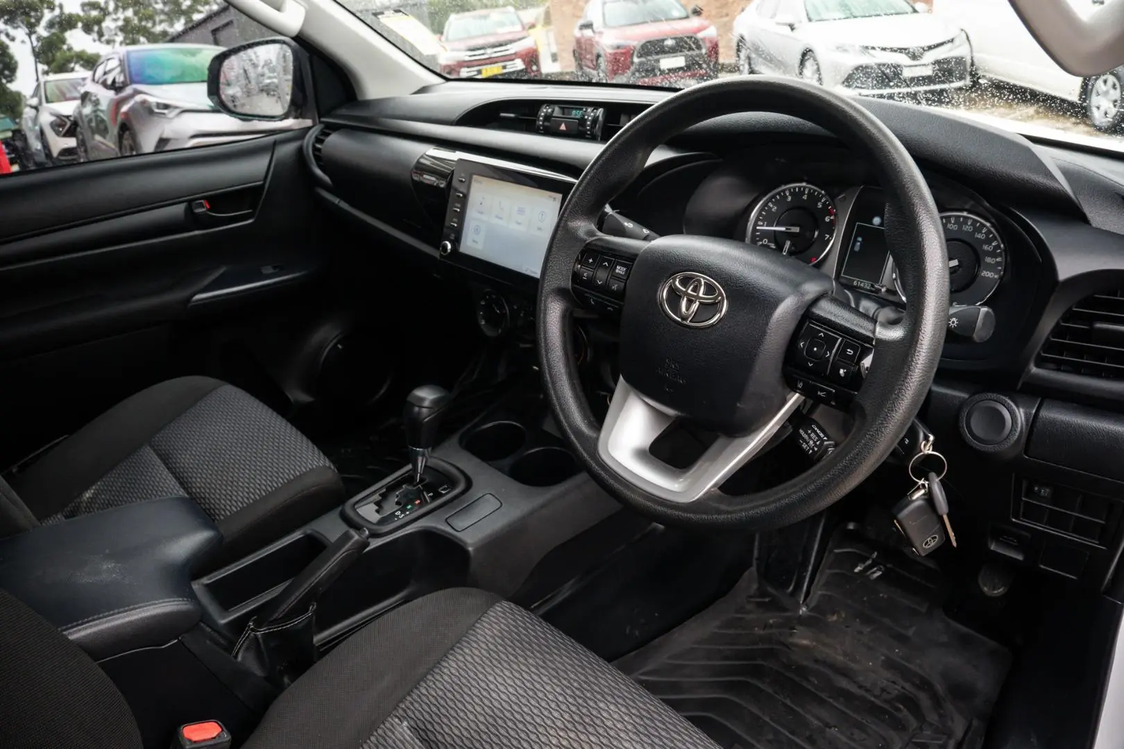 2022 Toyota Hilux Gallery Image 7