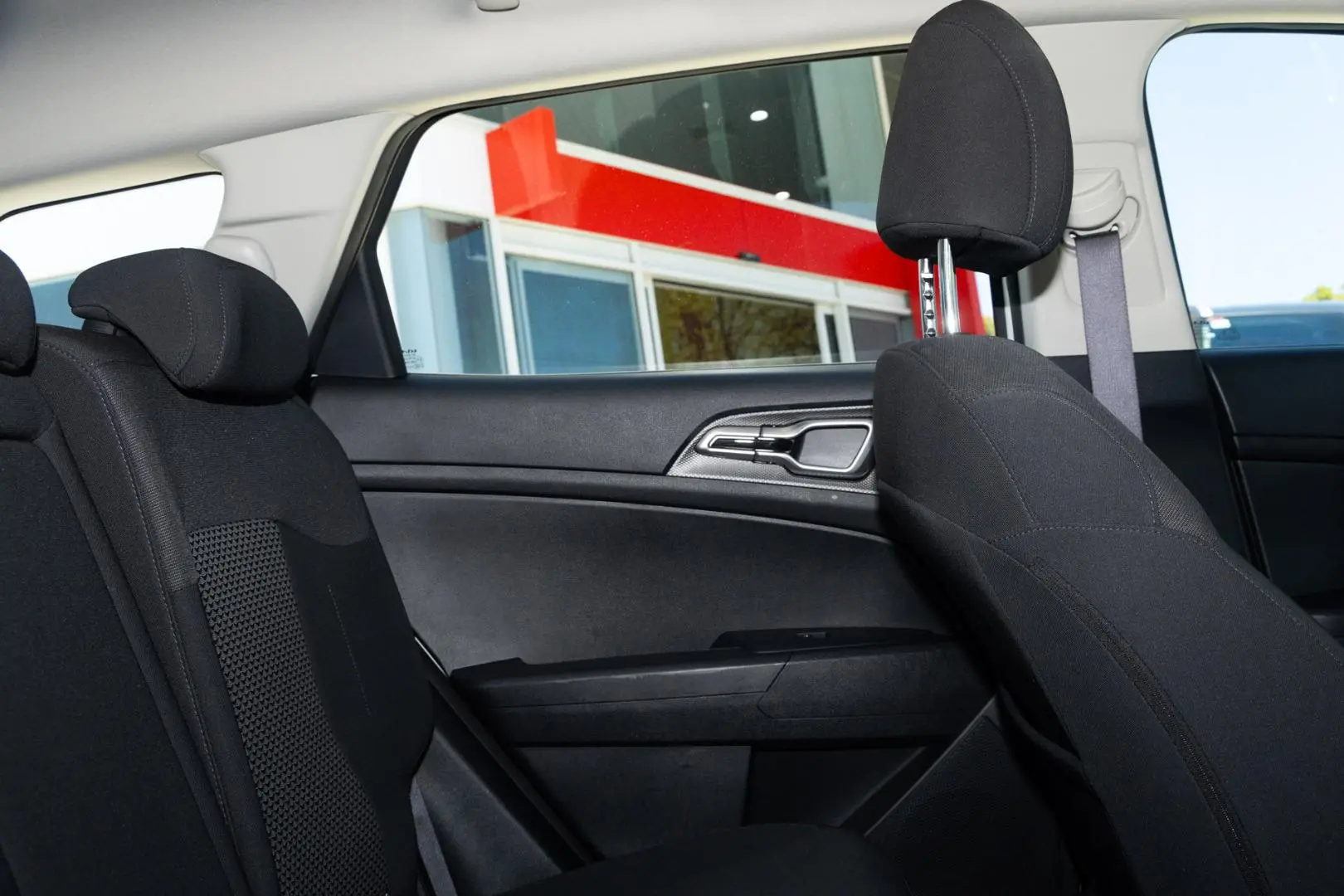 2024 Kia Sportage Gallery Image 9