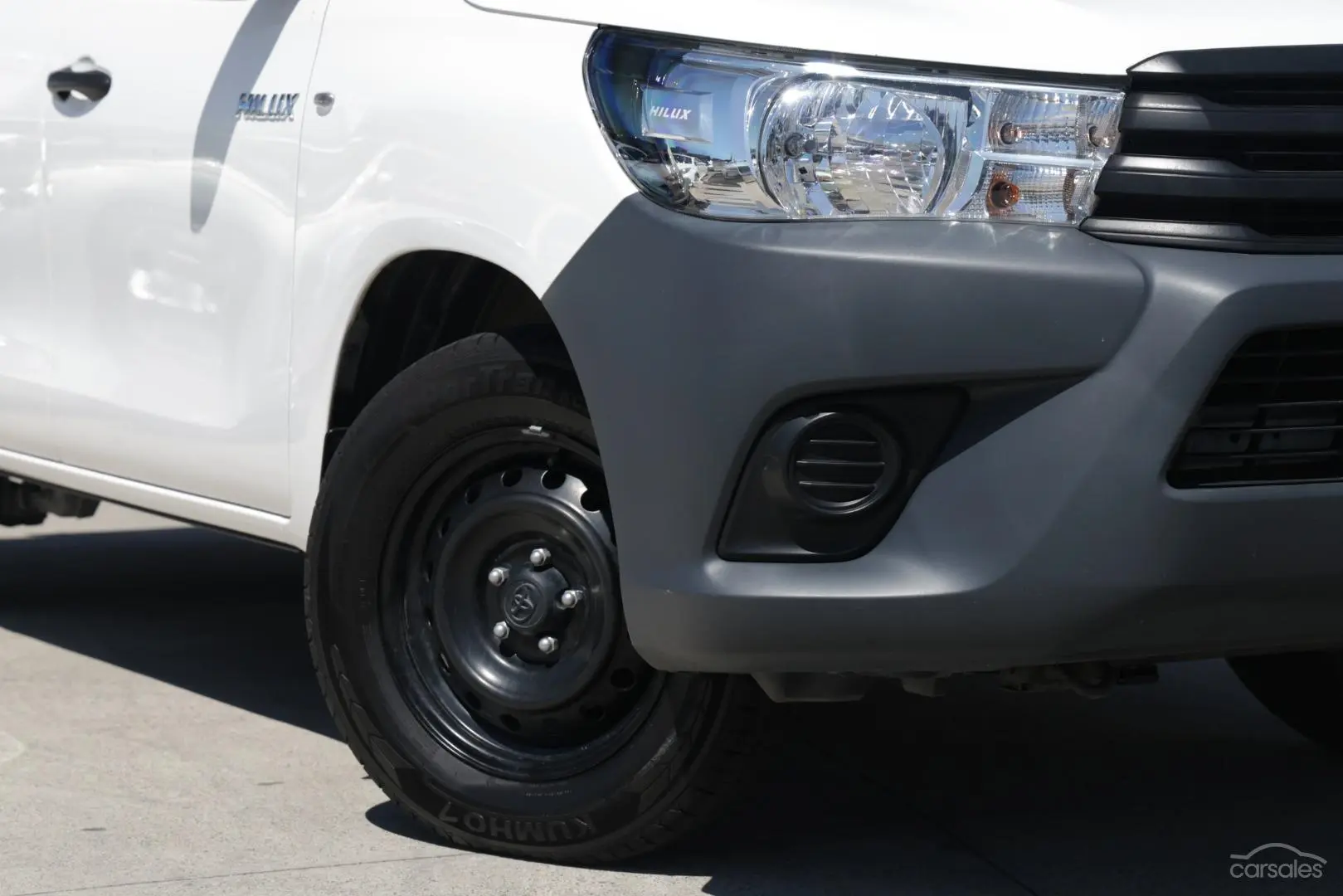 2021 Toyota Hilux Image 6