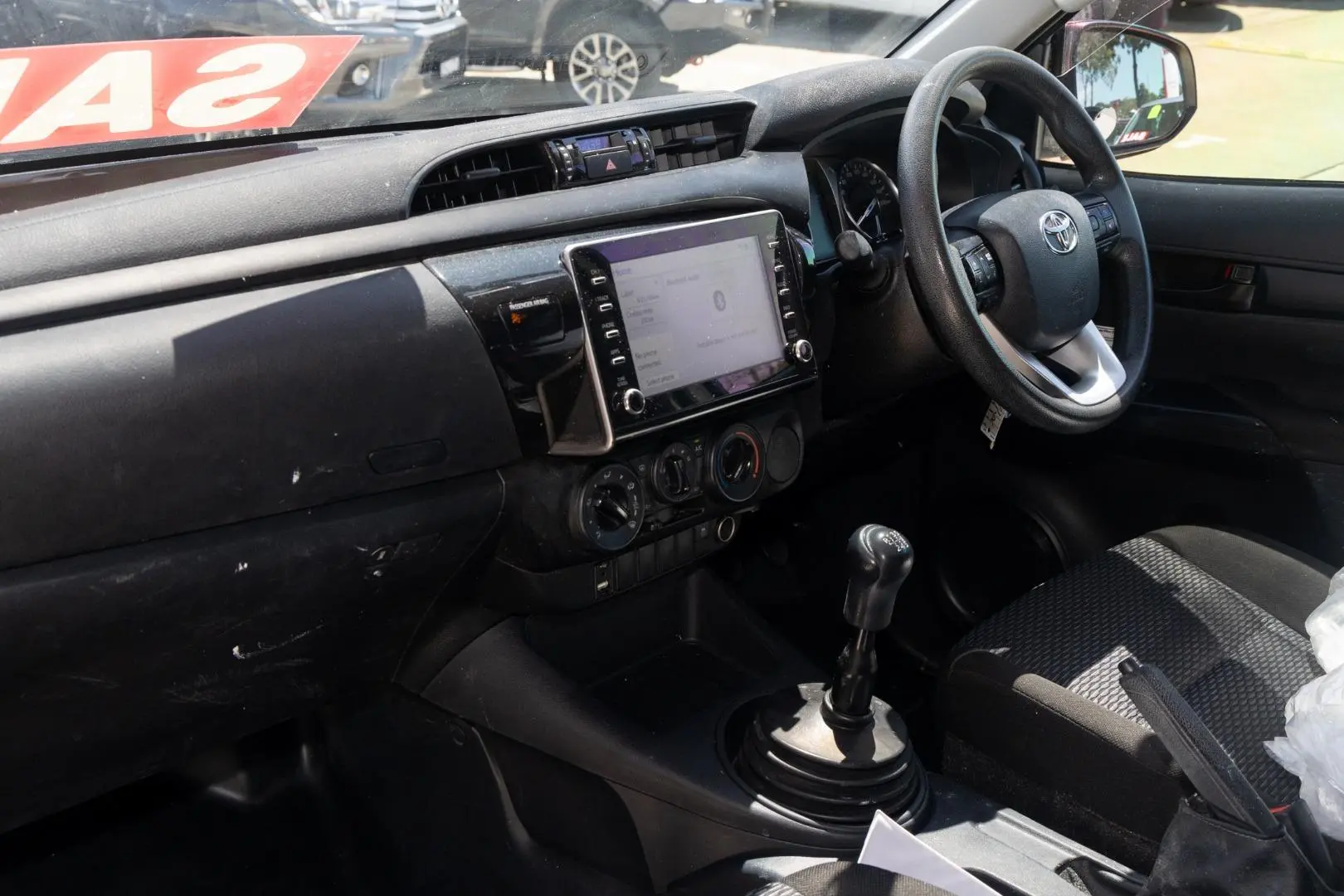 2022 Toyota Hilux Gallery Image 8