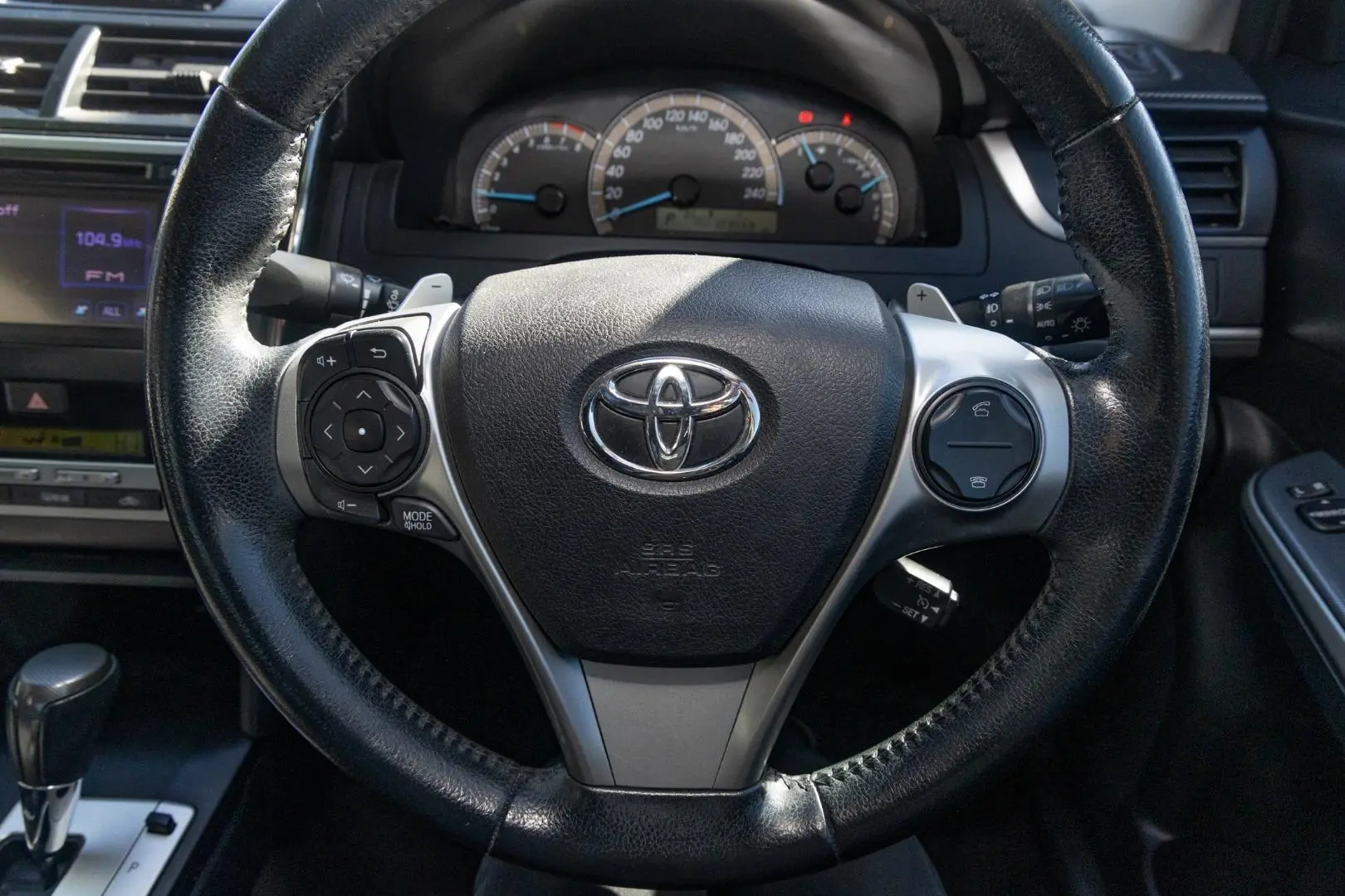 2012 Toyota Camry Gallery Image 10