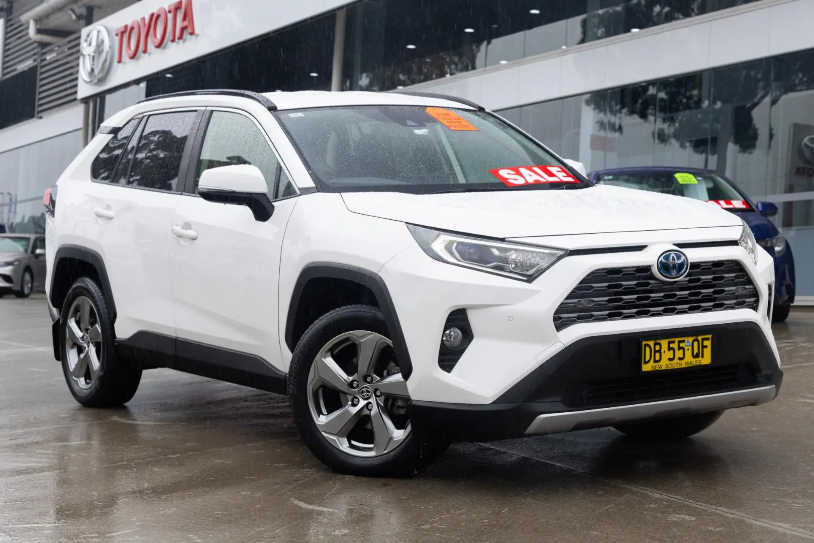 2021 Toyota RAV4 Gallery Image 1