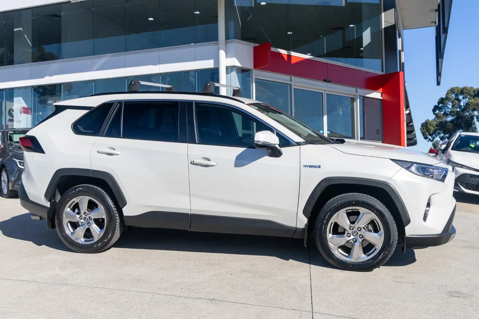 2021 Toyota RAV4 Gallery Image 3