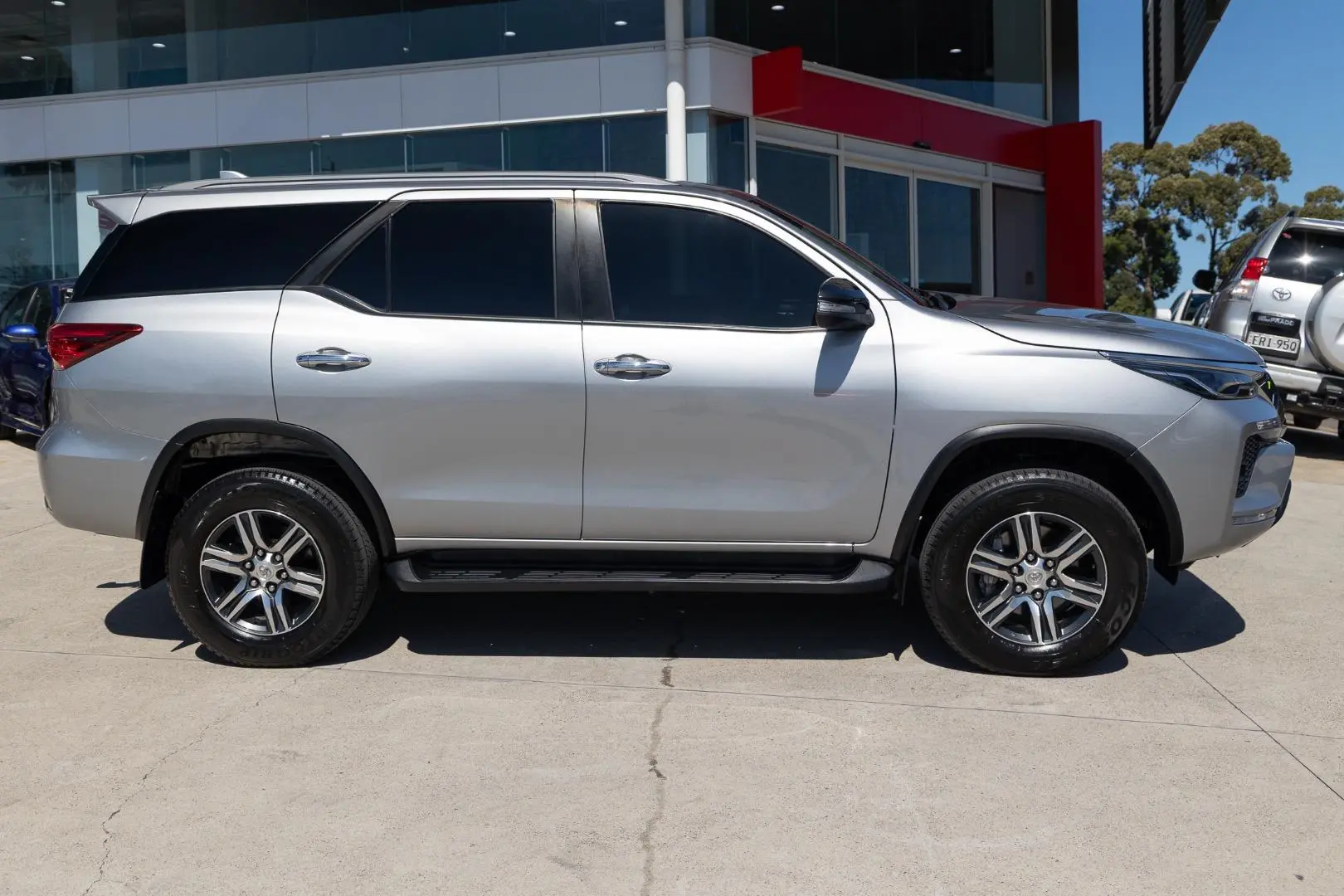 2021 Toyota Fortuner Gallery Image 3