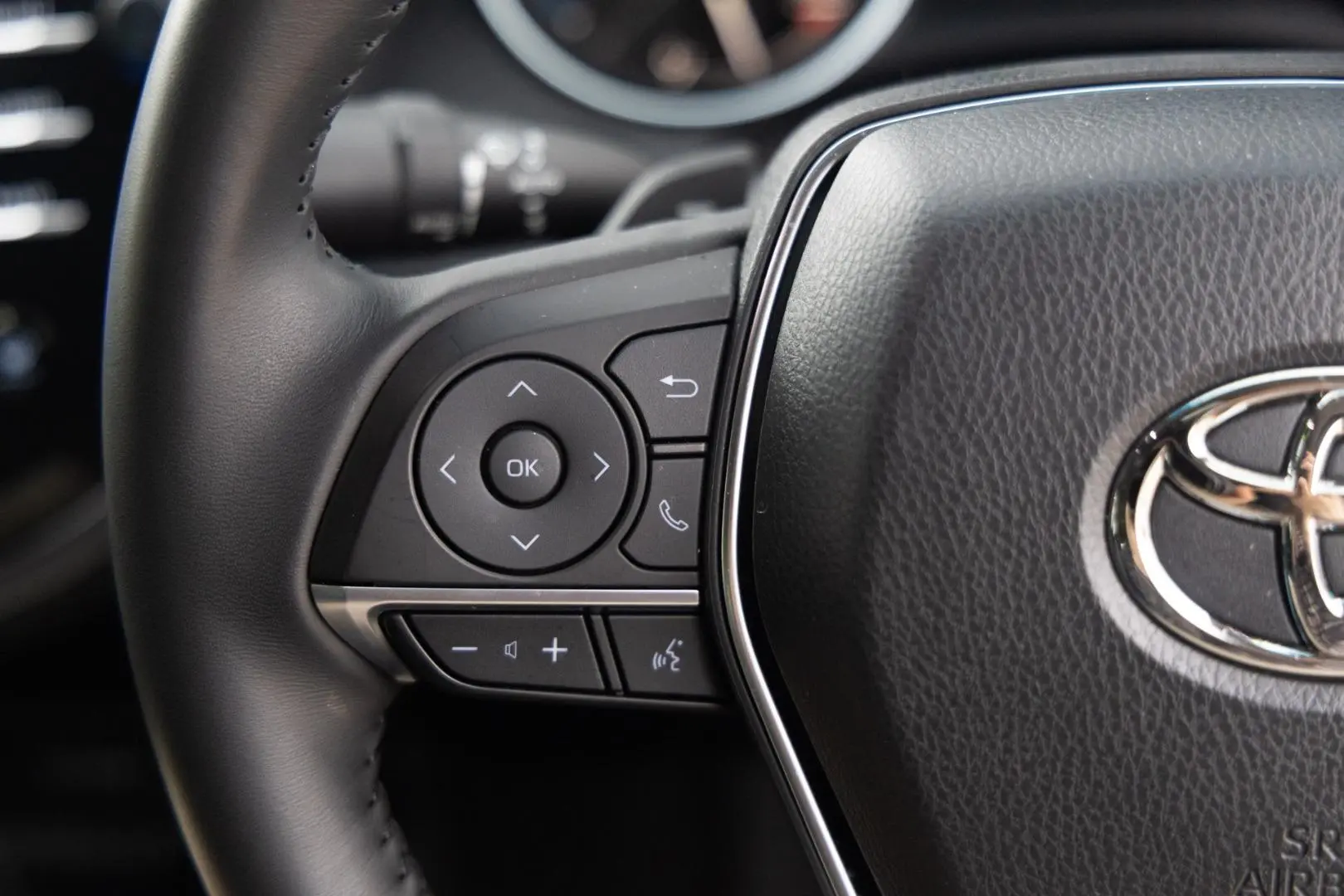 2020 Toyota Camry Gallery Image 11