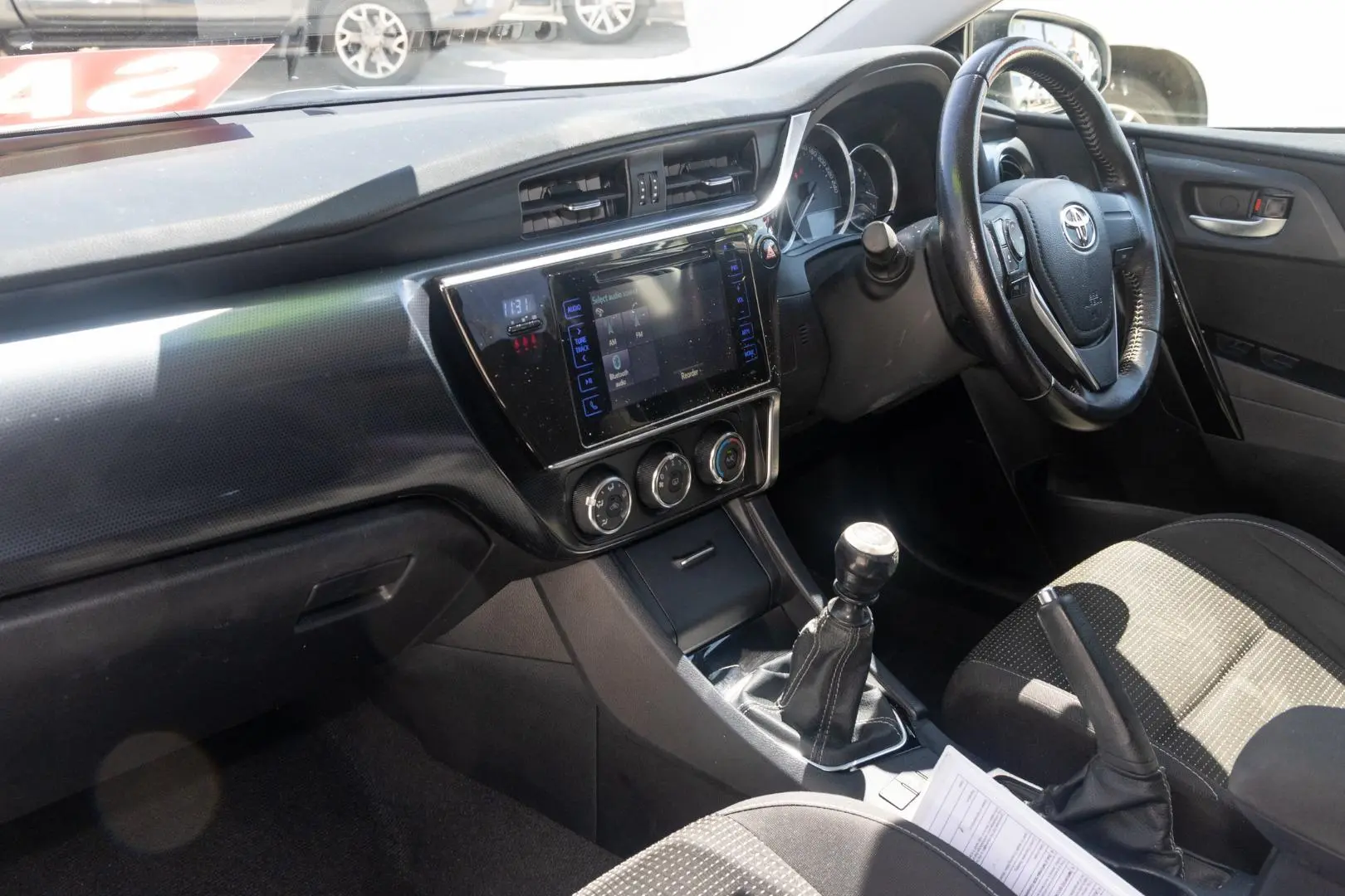 2015 Toyota Corolla Gallery Image 8