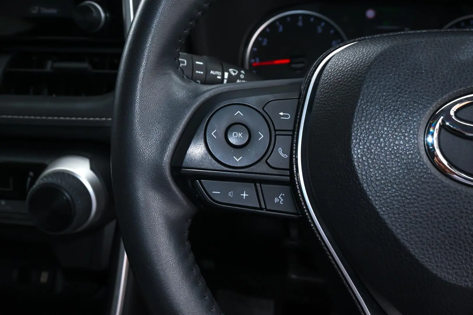 2021 Toyota RAV4 Gallery Image 12