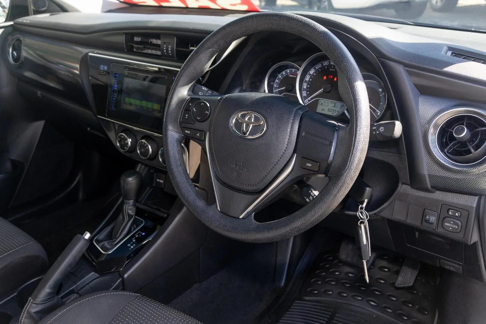 2017 Toyota Corolla Gallery Image 7