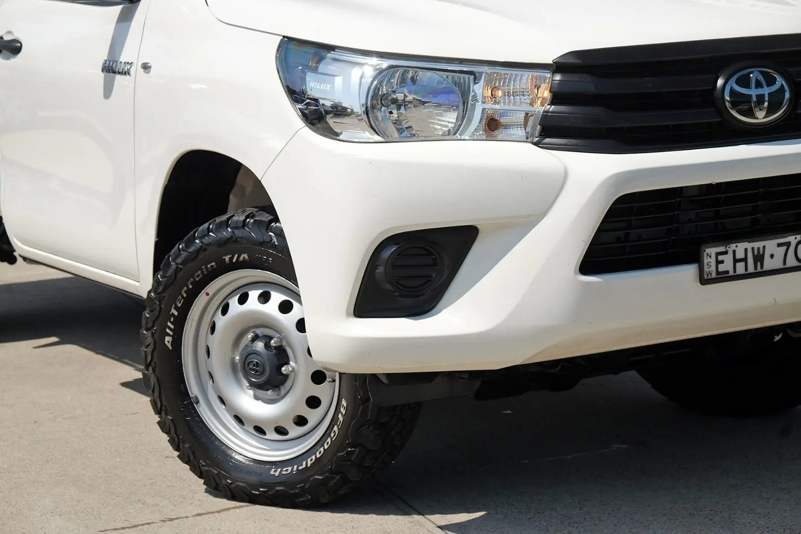 2020 Toyota Hilux Image 6