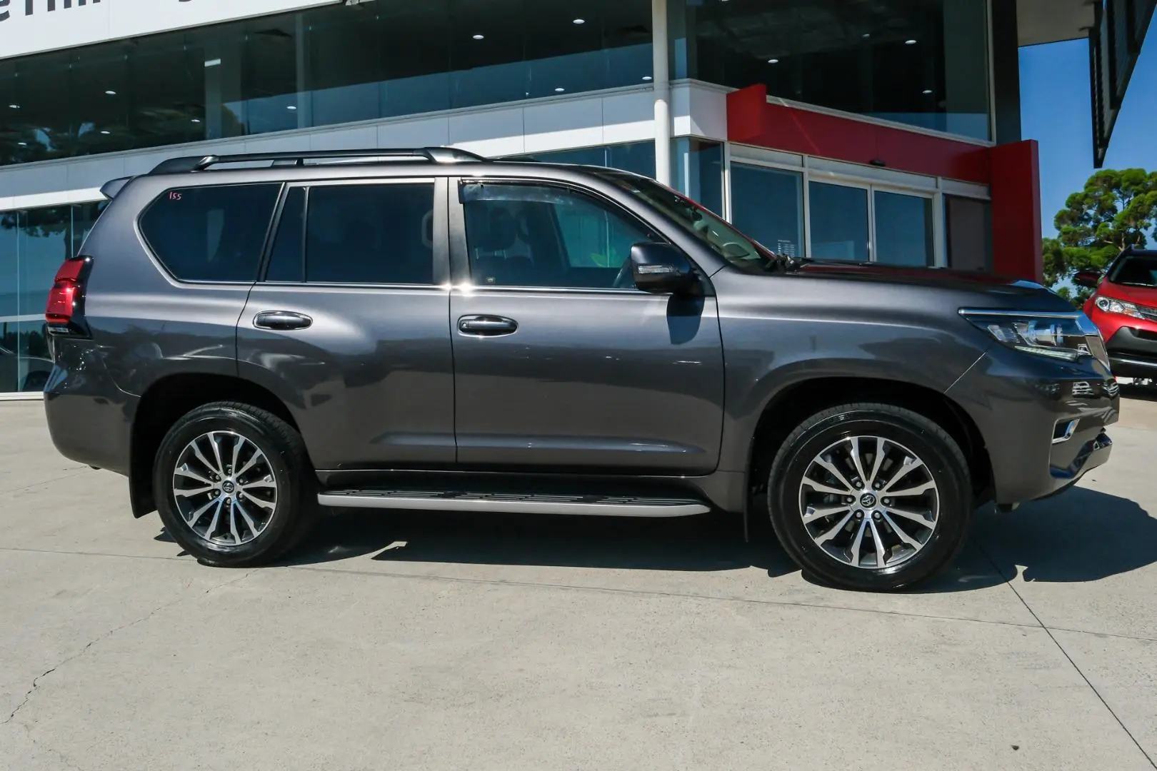 2022 Toyota Landcruiser Prado Gallery Image 3