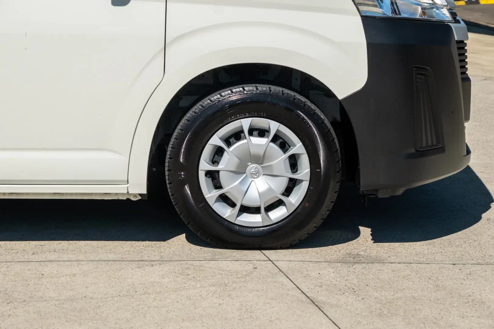 2023 Toyota Hiace Gallery Image 20