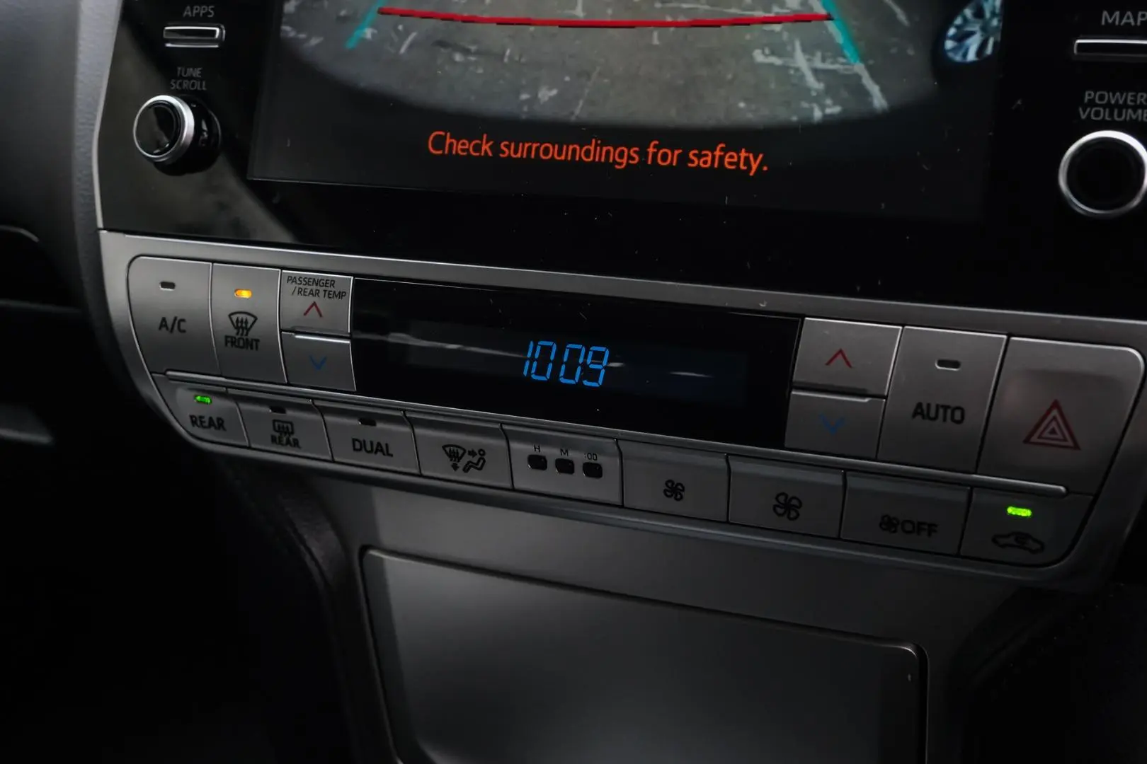 2023 Toyota Landcruiser Prado Gallery Image 14
