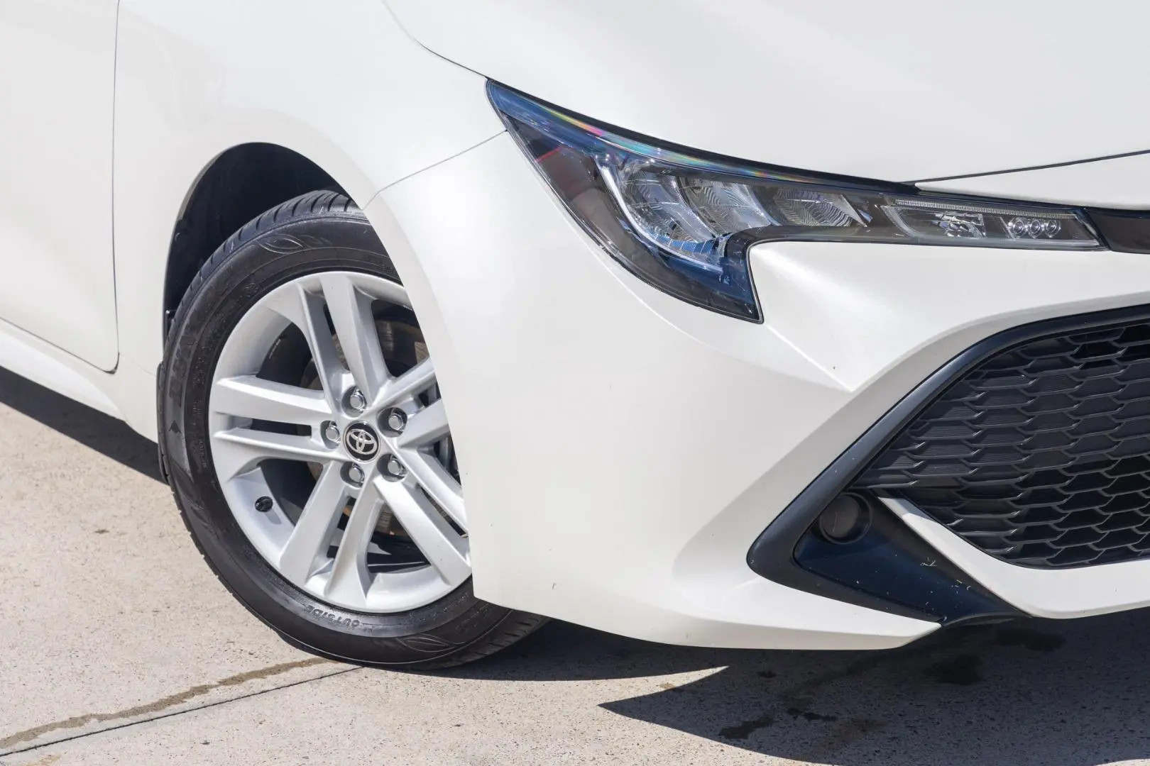 2019 Toyota Corolla Gallery Image 6
