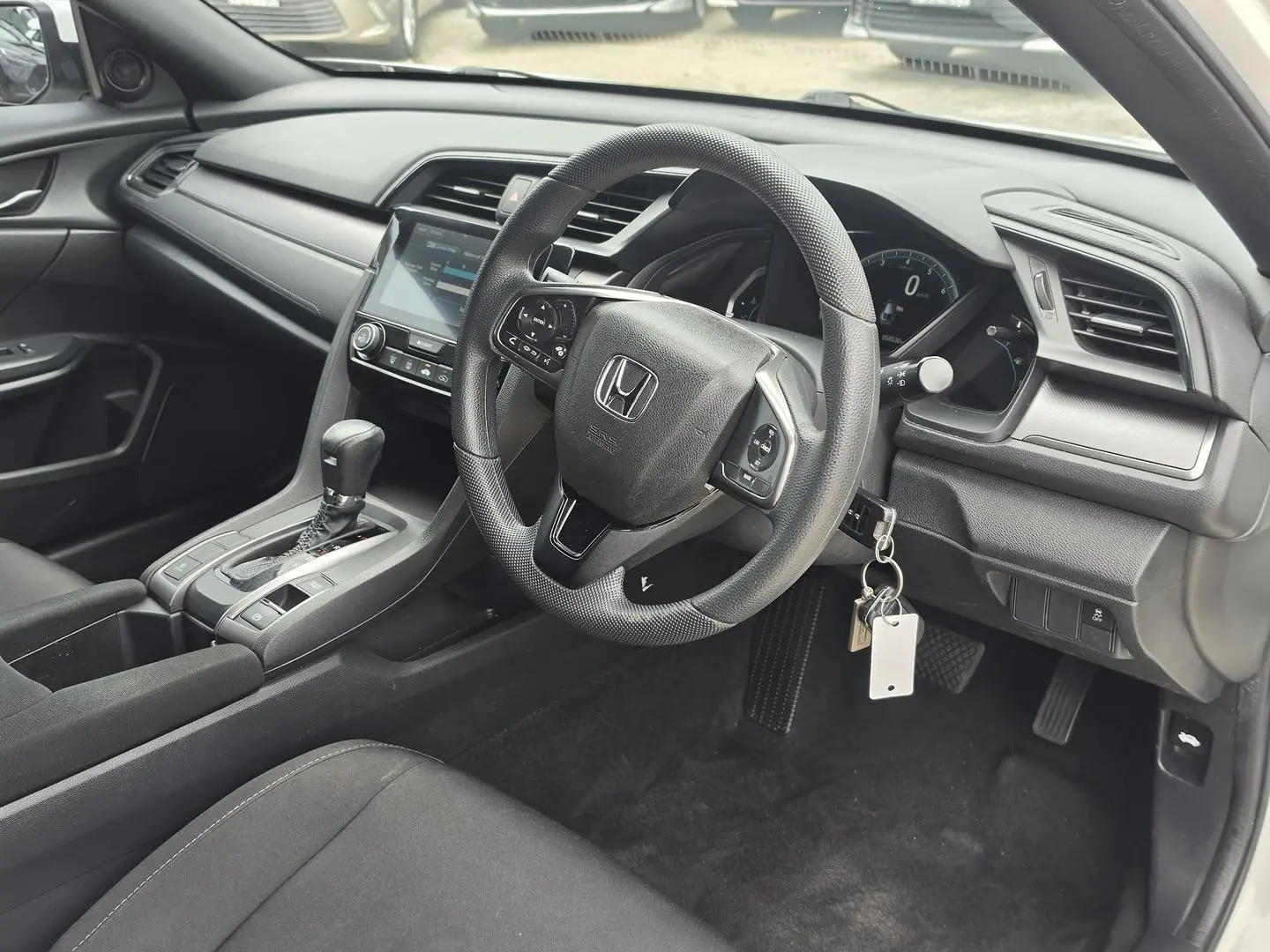 2017 Honda Civic Gallery Image 15