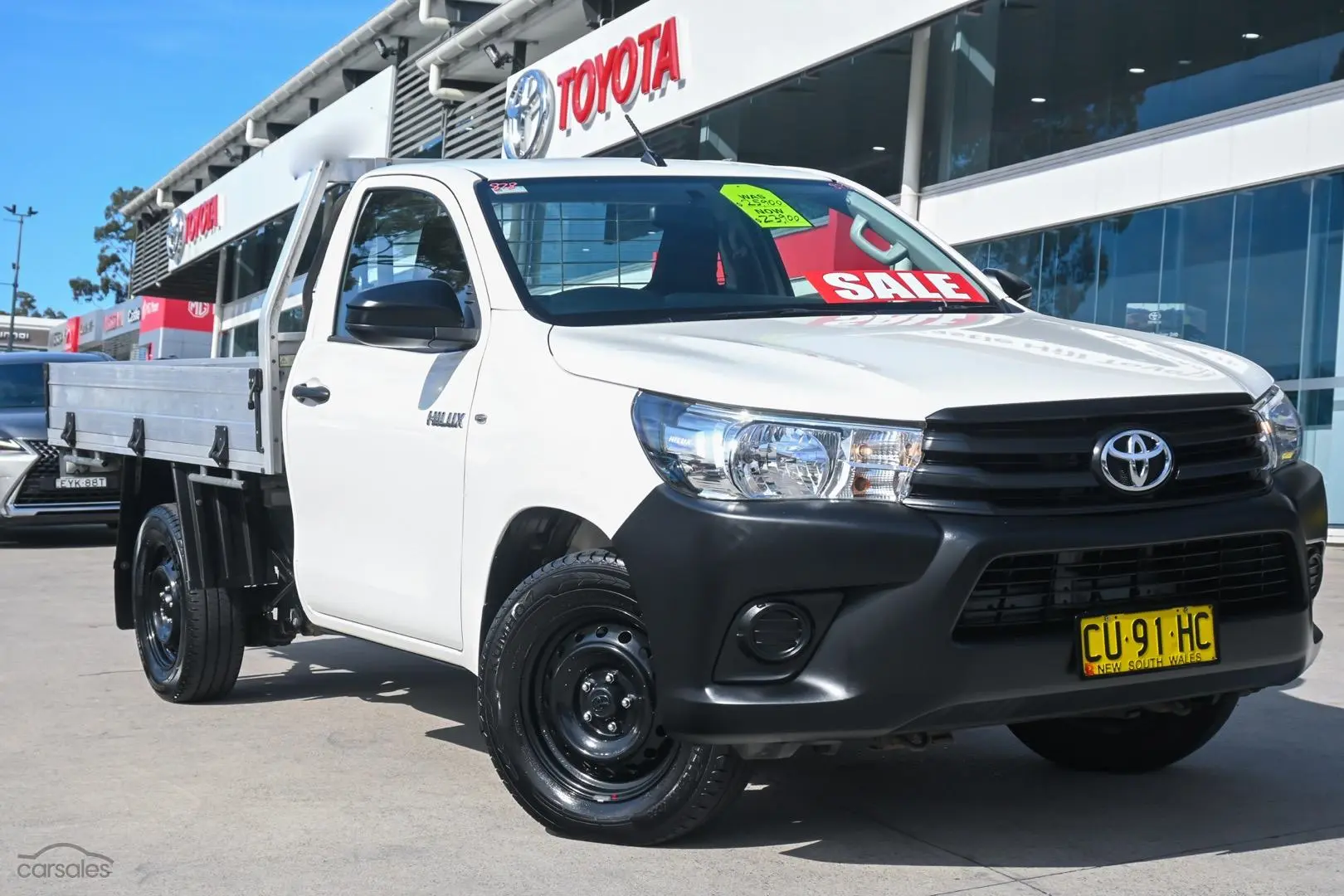 2019 Toyota Hilux Image 1