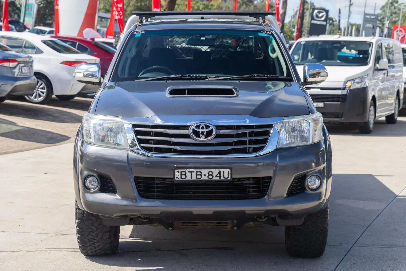 2014 Toyota Hilux Gallery Image 4
