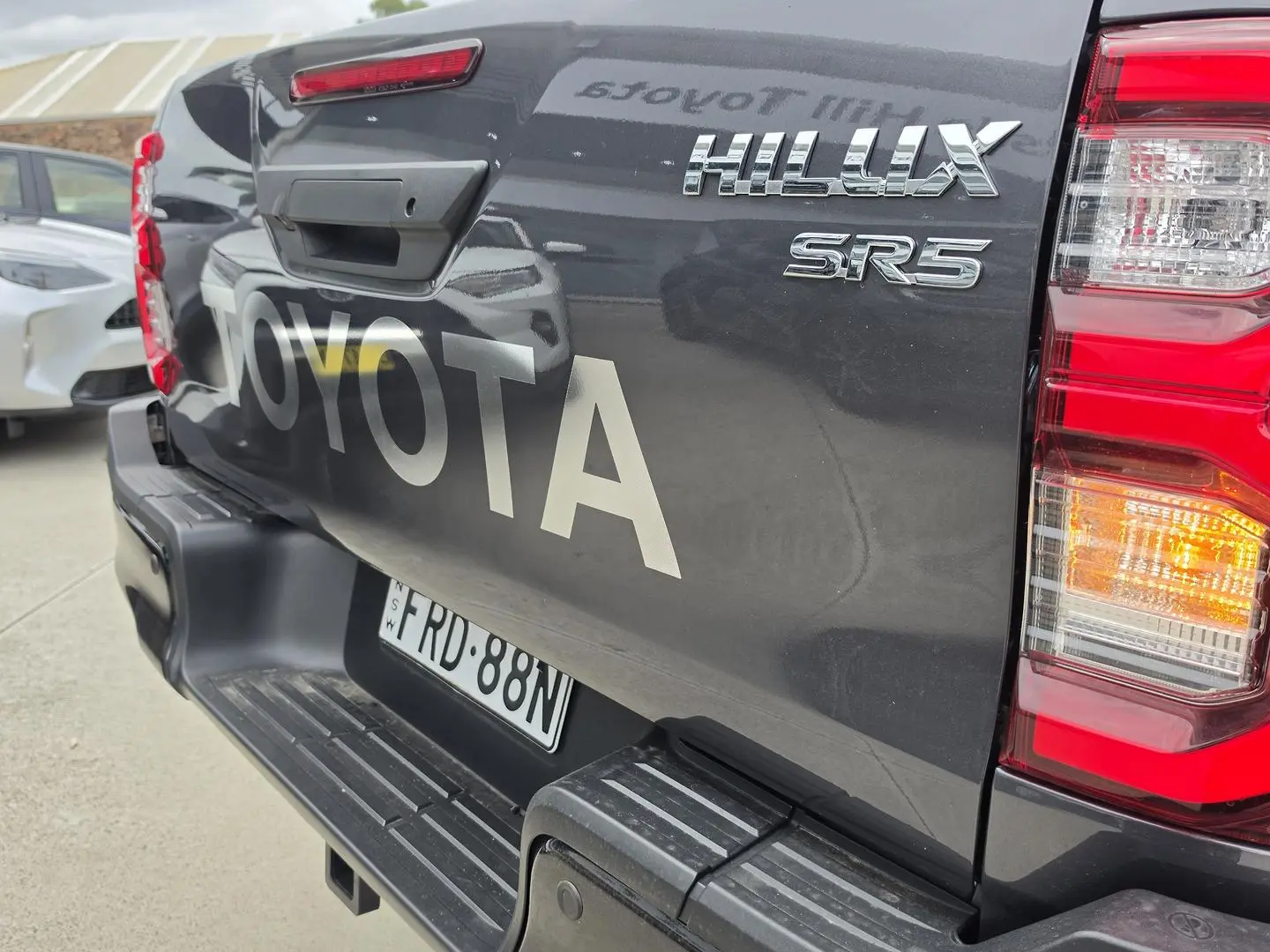 2025 Toyota Hilux Gallery Image 8