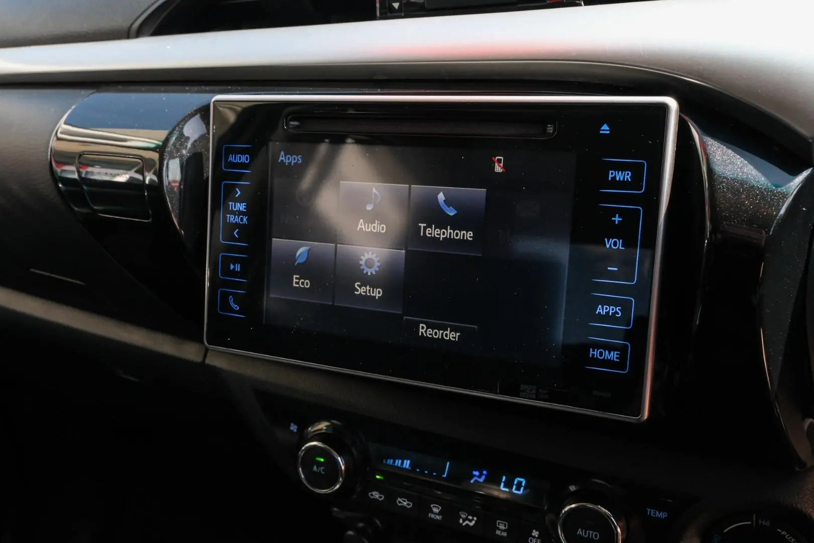 2016 Toyota Hilux Gallery Image 11