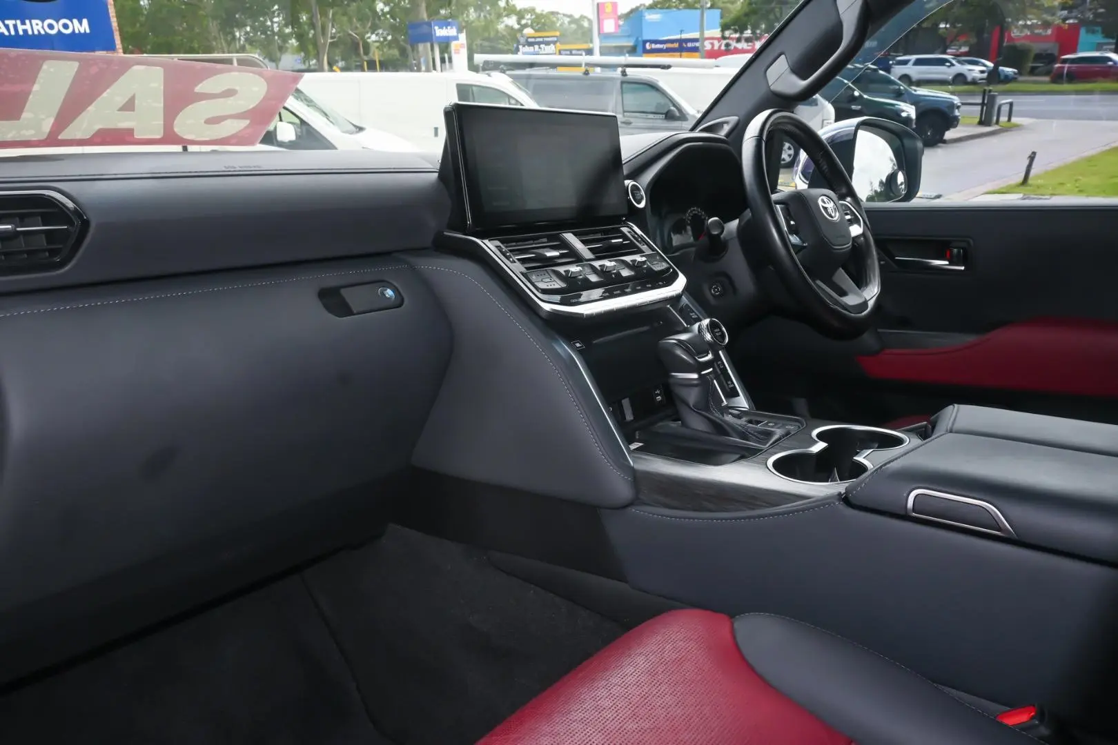 2023 Toyota Landcruiser Gallery Image 8