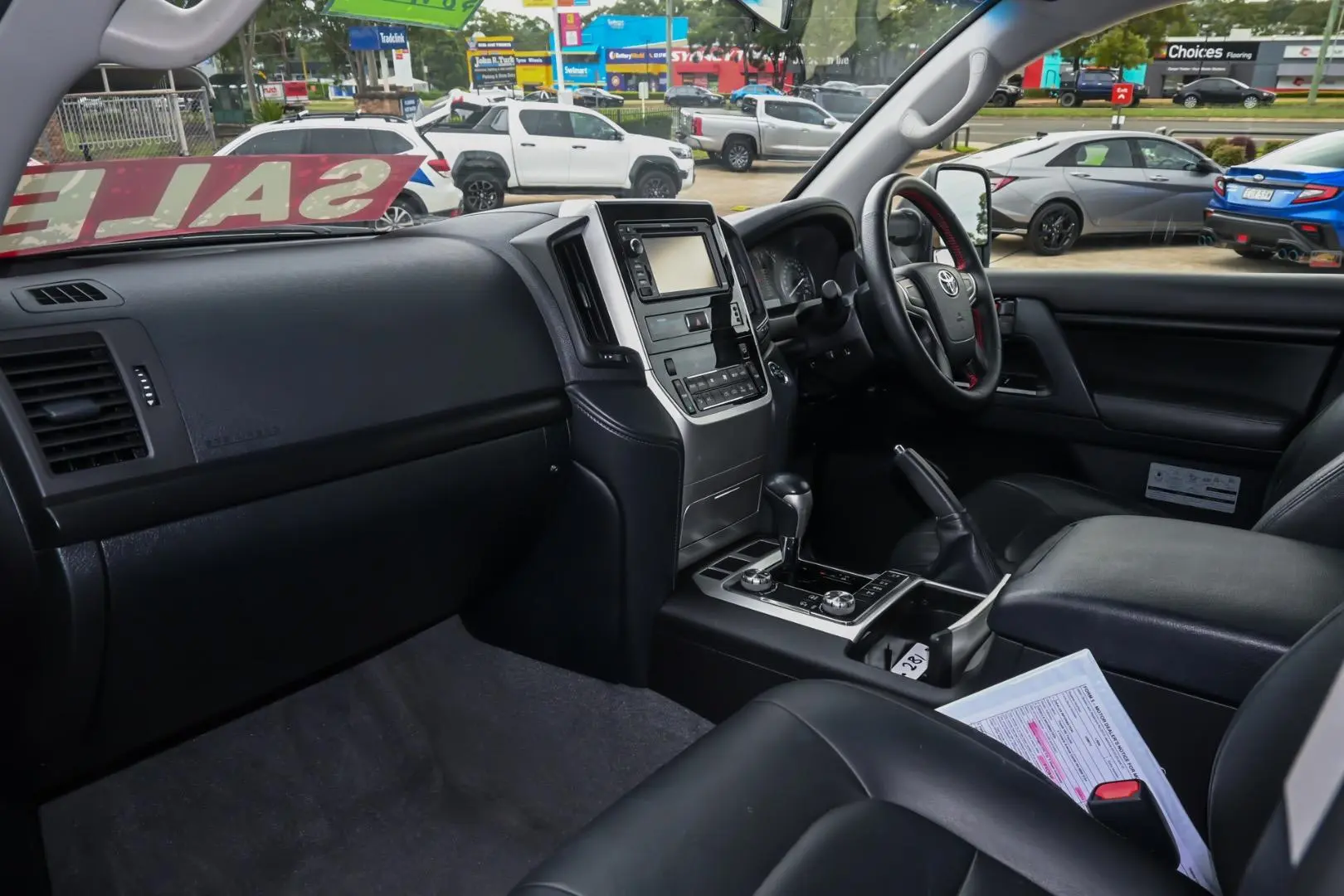 2016 Toyota Landcruiser Gallery Image 8