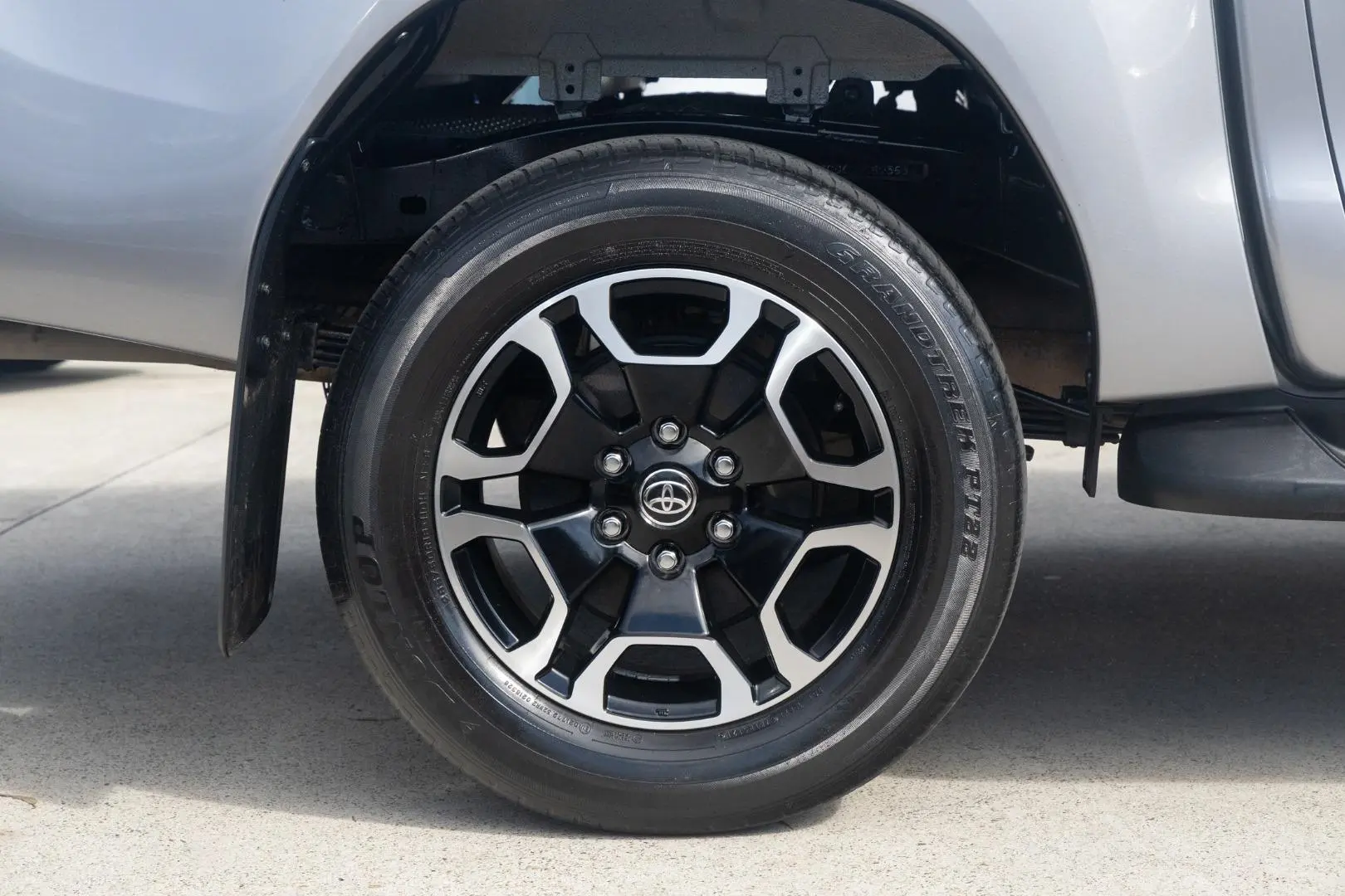 2022 Toyota Hilux Gallery Image 22
