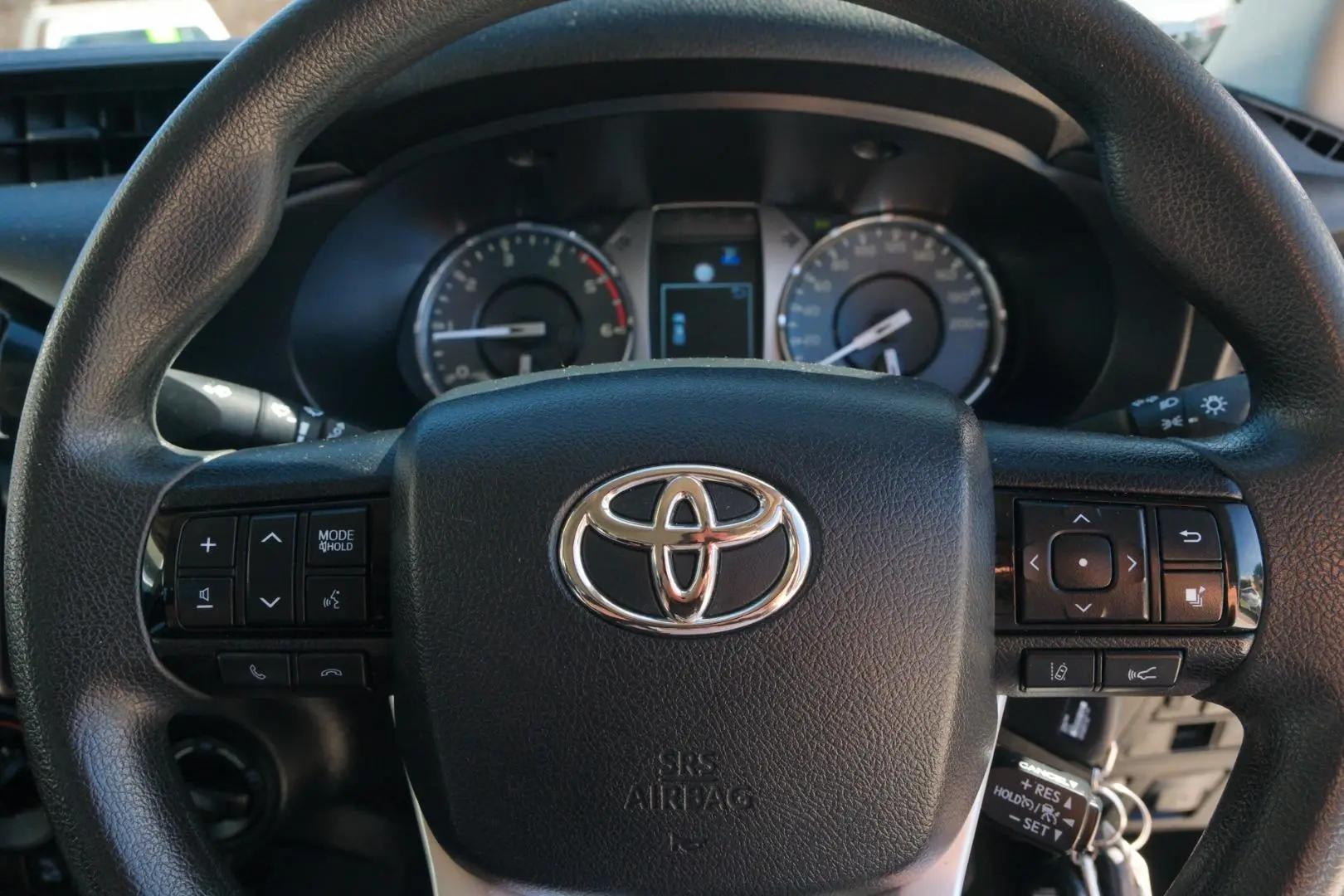 2022 Toyota Hilux Gallery Image 15