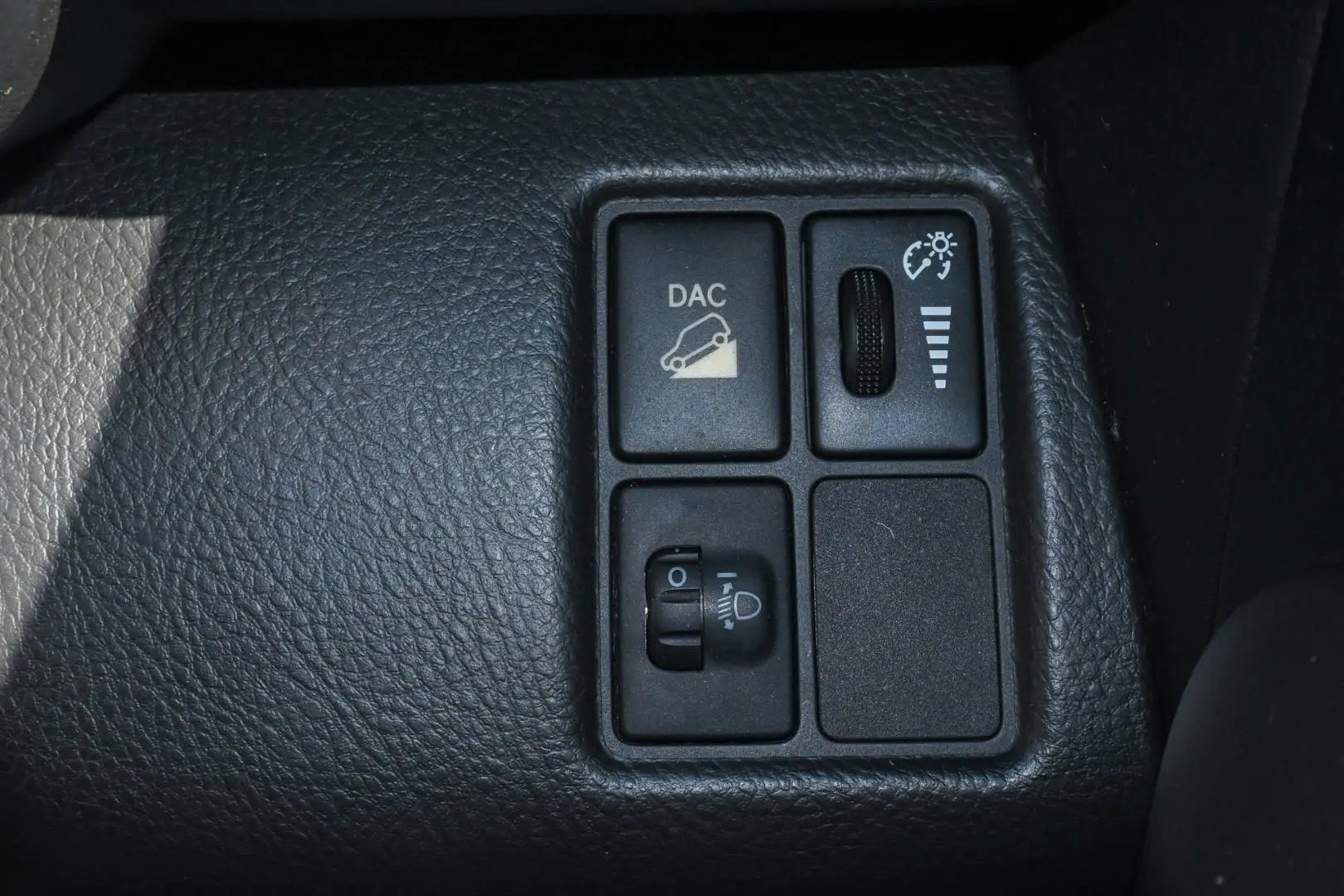 2012 Toyota RAV4 Gallery Image 19