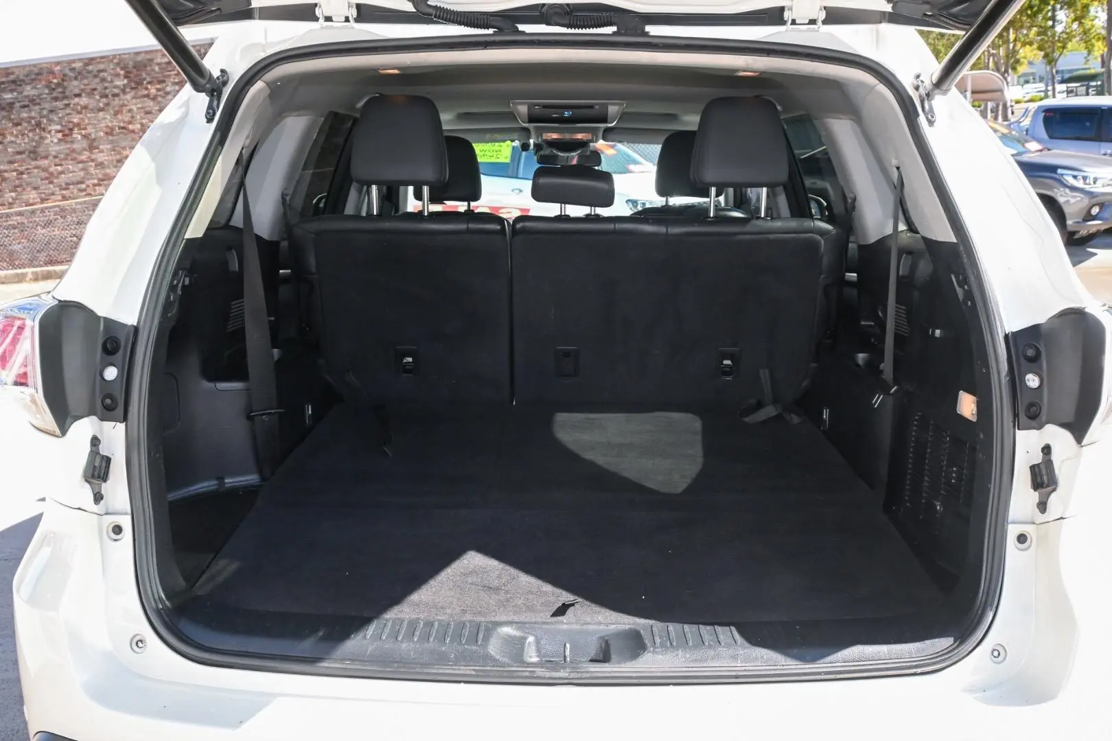 2016 Toyota Kluger Gallery Image 23