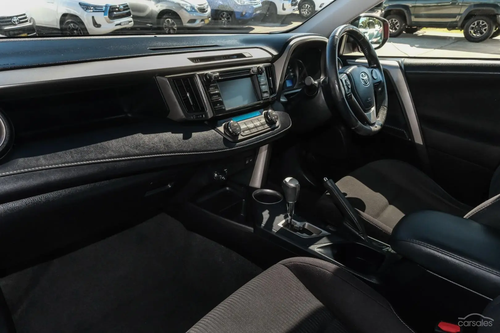 2015 Toyota RAV4 Image 8