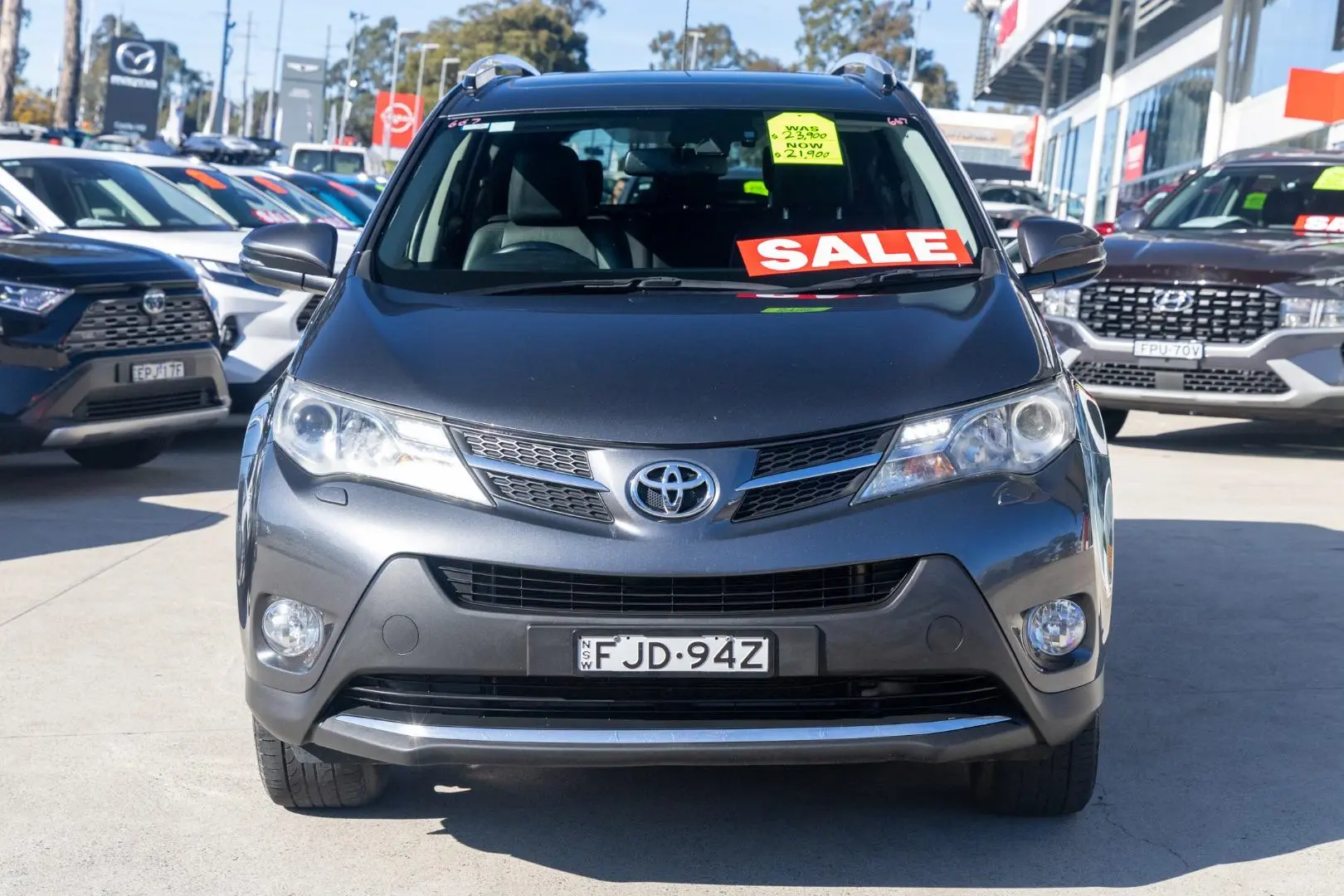 2014 Toyota RAV4 Gallery Image 4